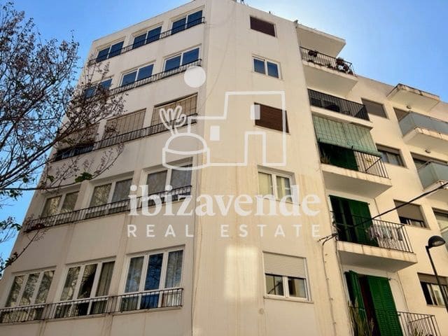 2 bedroom Flat for rent in Ibiza / Eivissa town with garage - € 4,000 (Ref: 9500602)