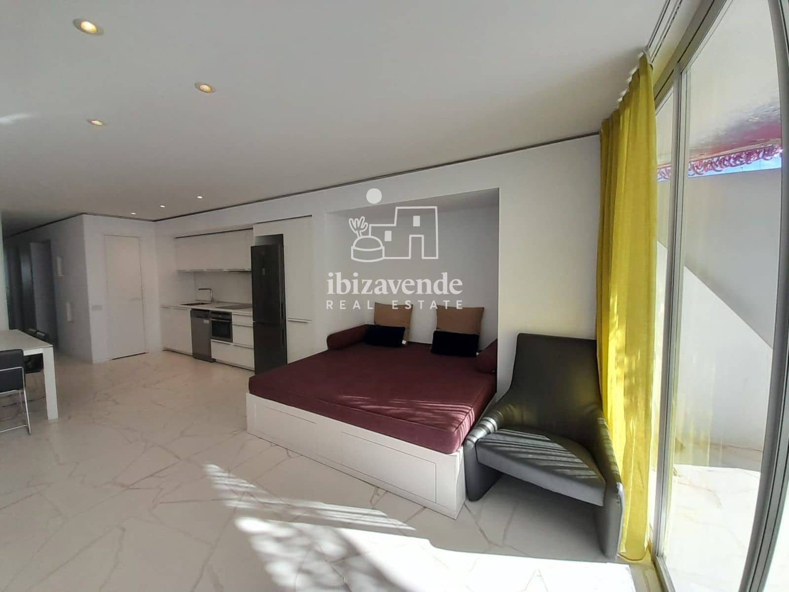 2 bedroom Flat for sale in Ibiza / Eivissa town with pool garage - € 1,220,000 (Ref: 9500745)