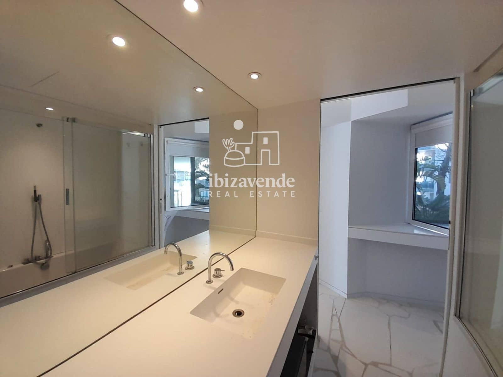 1 bedroom Flat for sale in Ibiza / Eivissa town with pool garage - € 820,000 (Ref: 9500746)