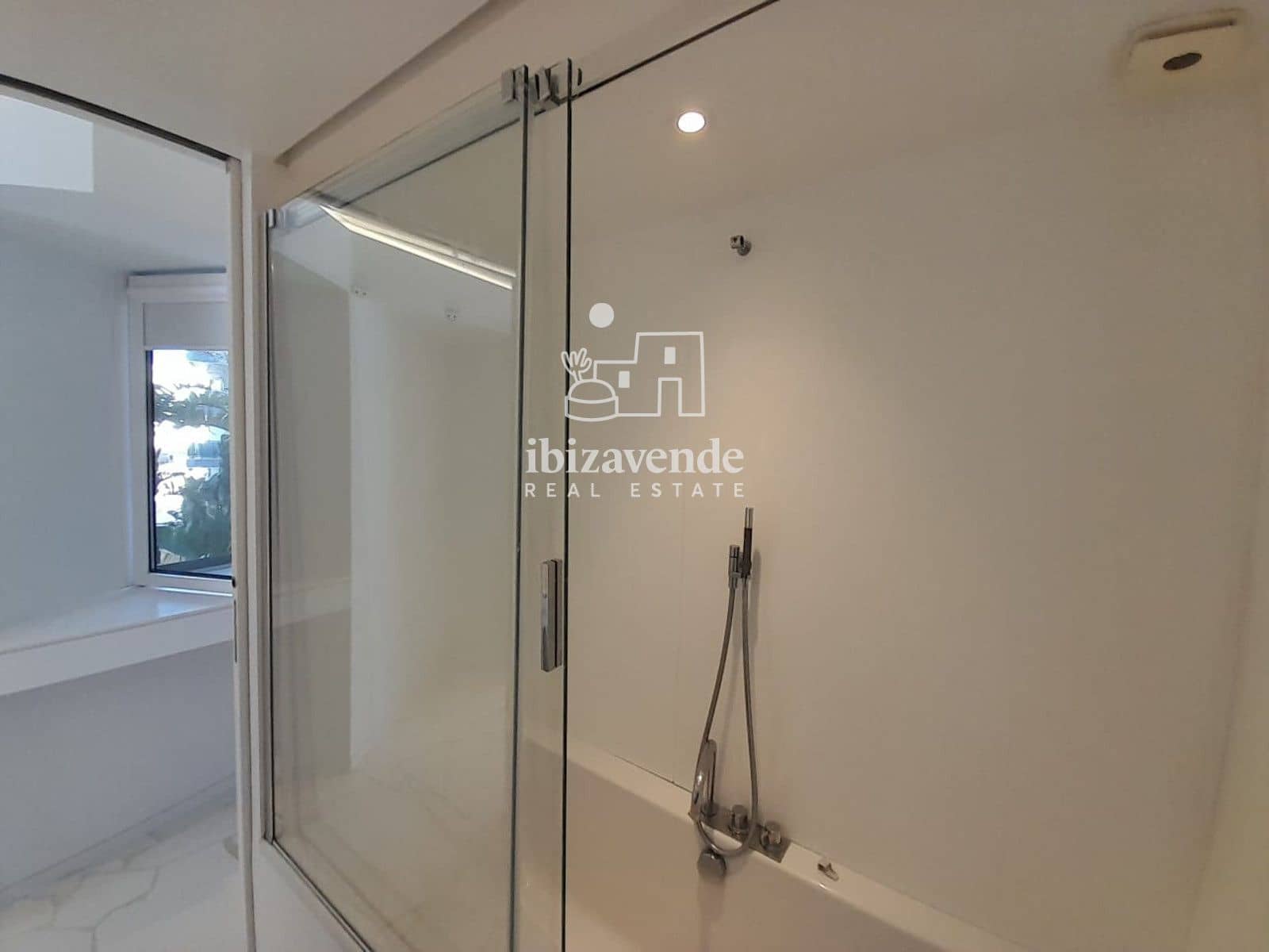 1 bedroom Flat for sale in Ibiza / Eivissa town with pool garage - € 820,000 (Ref: 9500746)