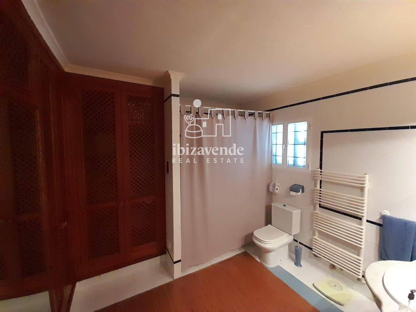 6 bedroom Villa for sale in Santa Eulalia / Santa Eularia with pool garage - € 2,690,000 (Ref: 9511386)