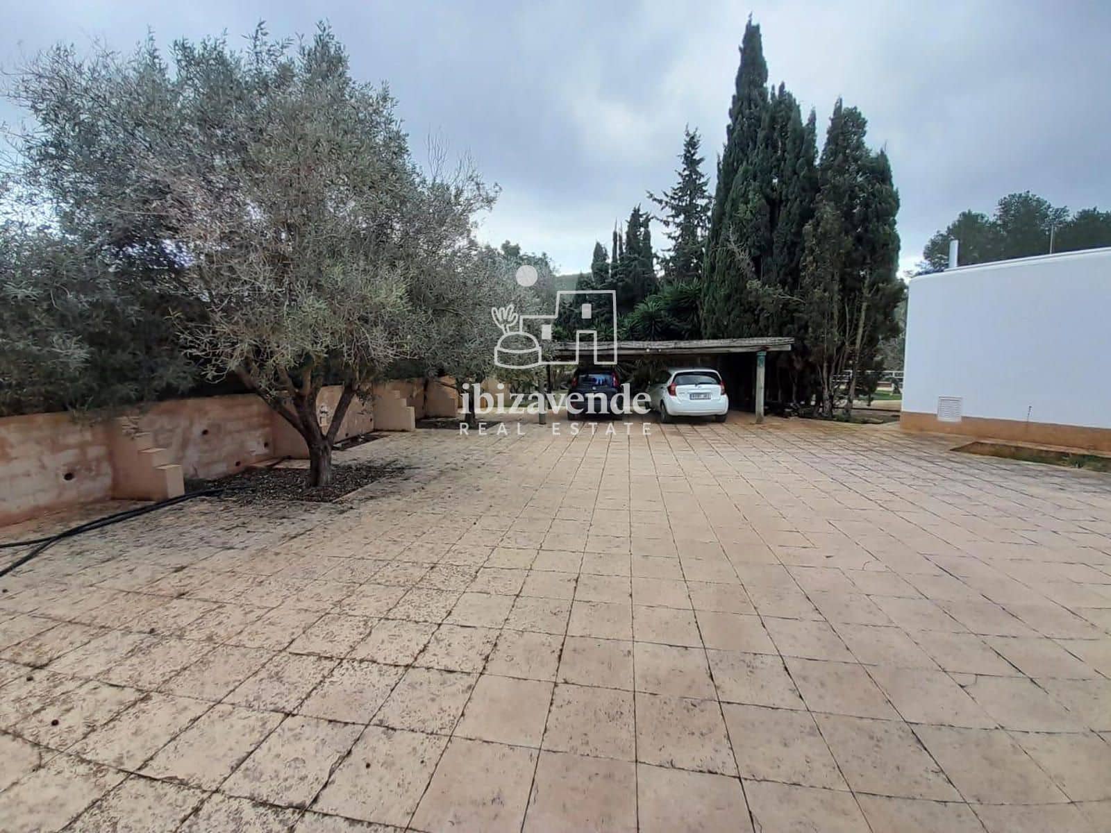 6 bedroom Villa for sale in Santa Eulalia / Santa Eularia with pool garage - € 2,690,000 (Ref: 9511386)