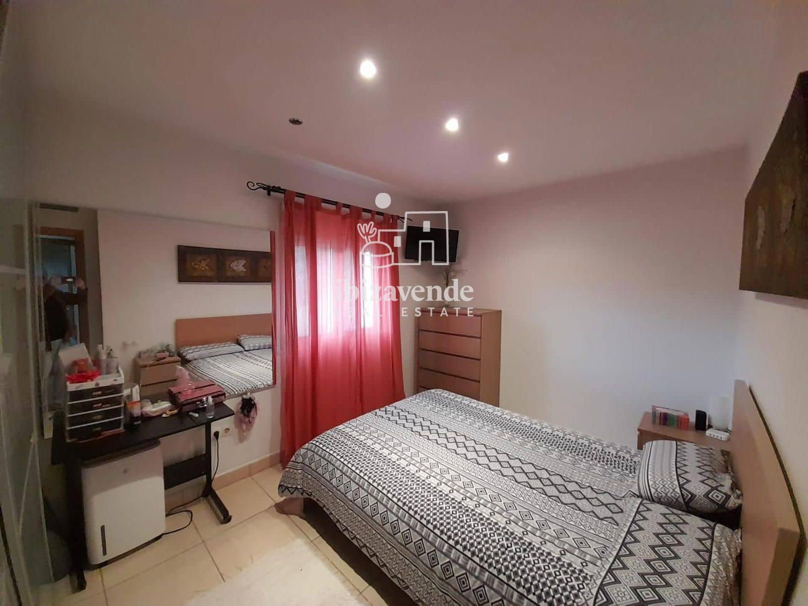 6 bedroom Villa for sale in Santa Eulalia / Santa Eularia with pool garage - € 2,690,000 (Ref: 9511386)