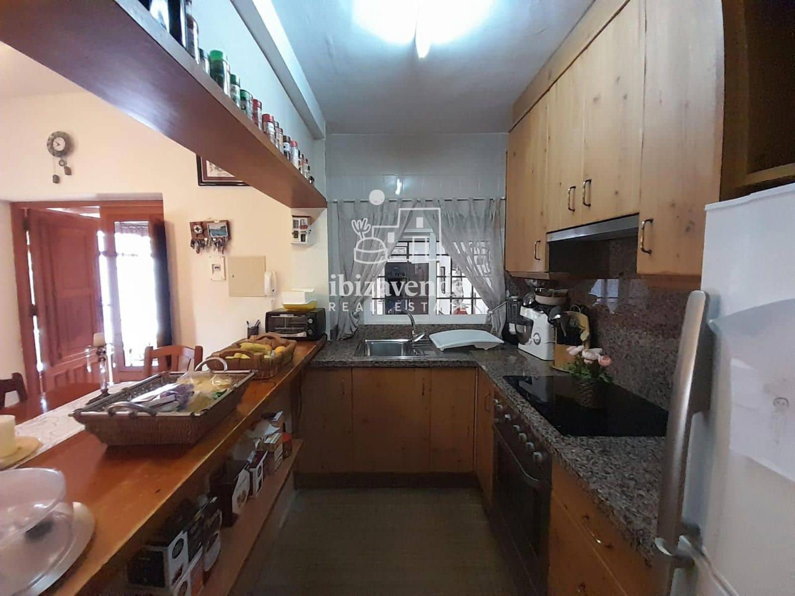 6 bedroom Villa for sale in Santa Eulalia / Santa Eularia with pool garage - € 2,690,000 (Ref: 9511386)