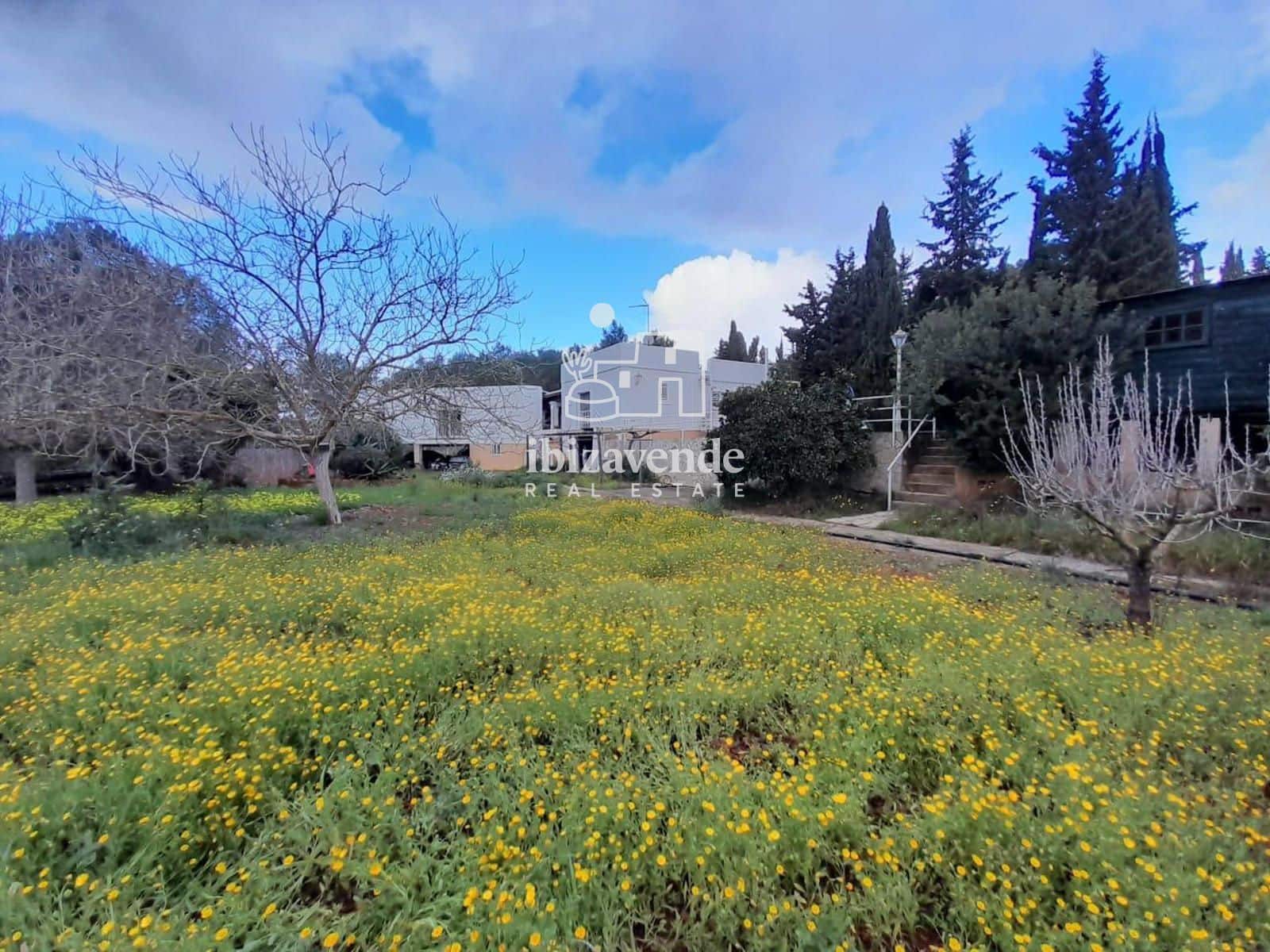 6 bedroom Villa for sale in Santa Eulalia / Santa Eularia with pool garage - € 2,690,000 (Ref: 9511386)