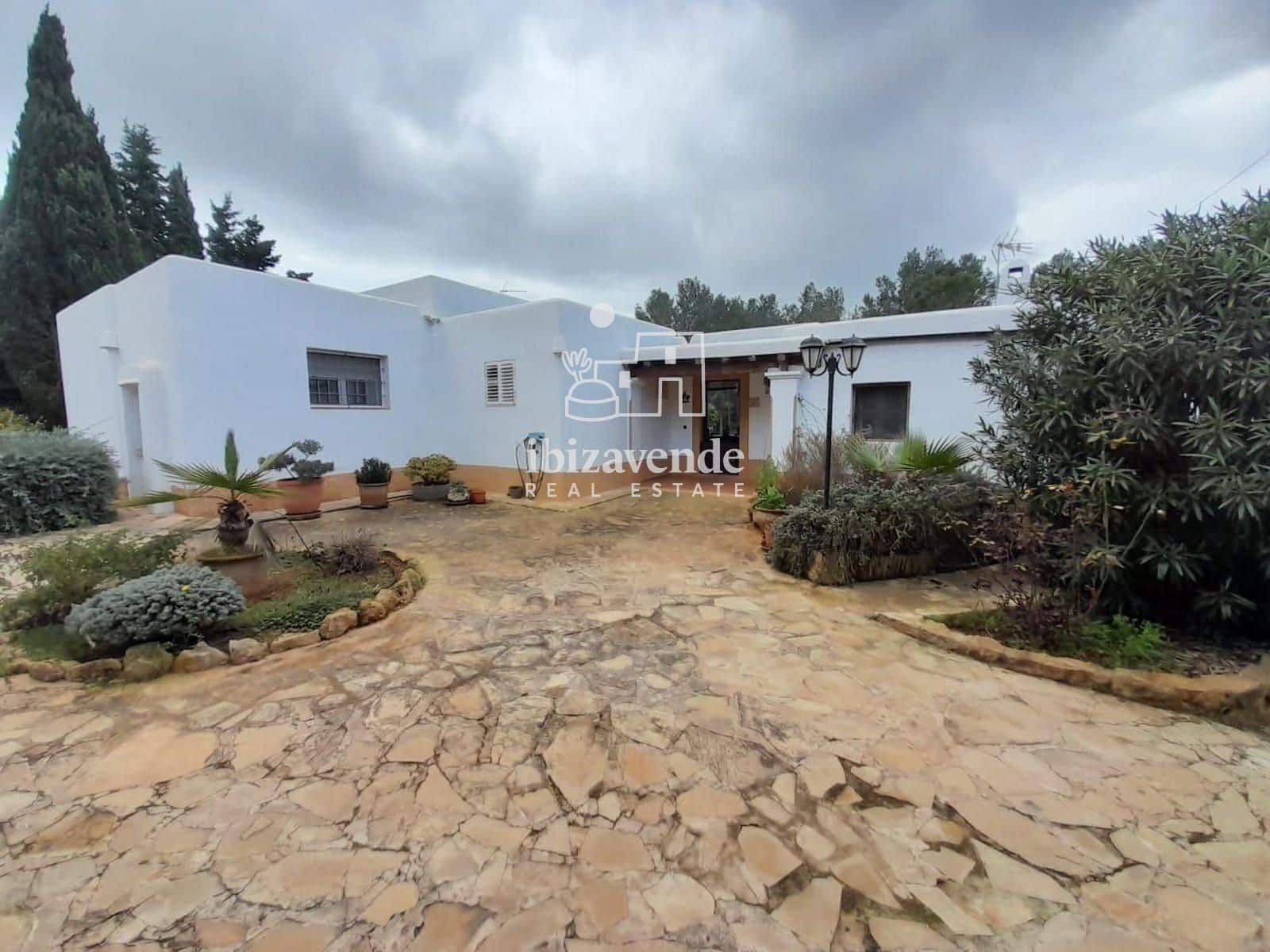 6 bedroom Villa for sale in Santa Eulalia / Santa Eularia with pool garage - € 2,690,000 (Ref: 9511386)