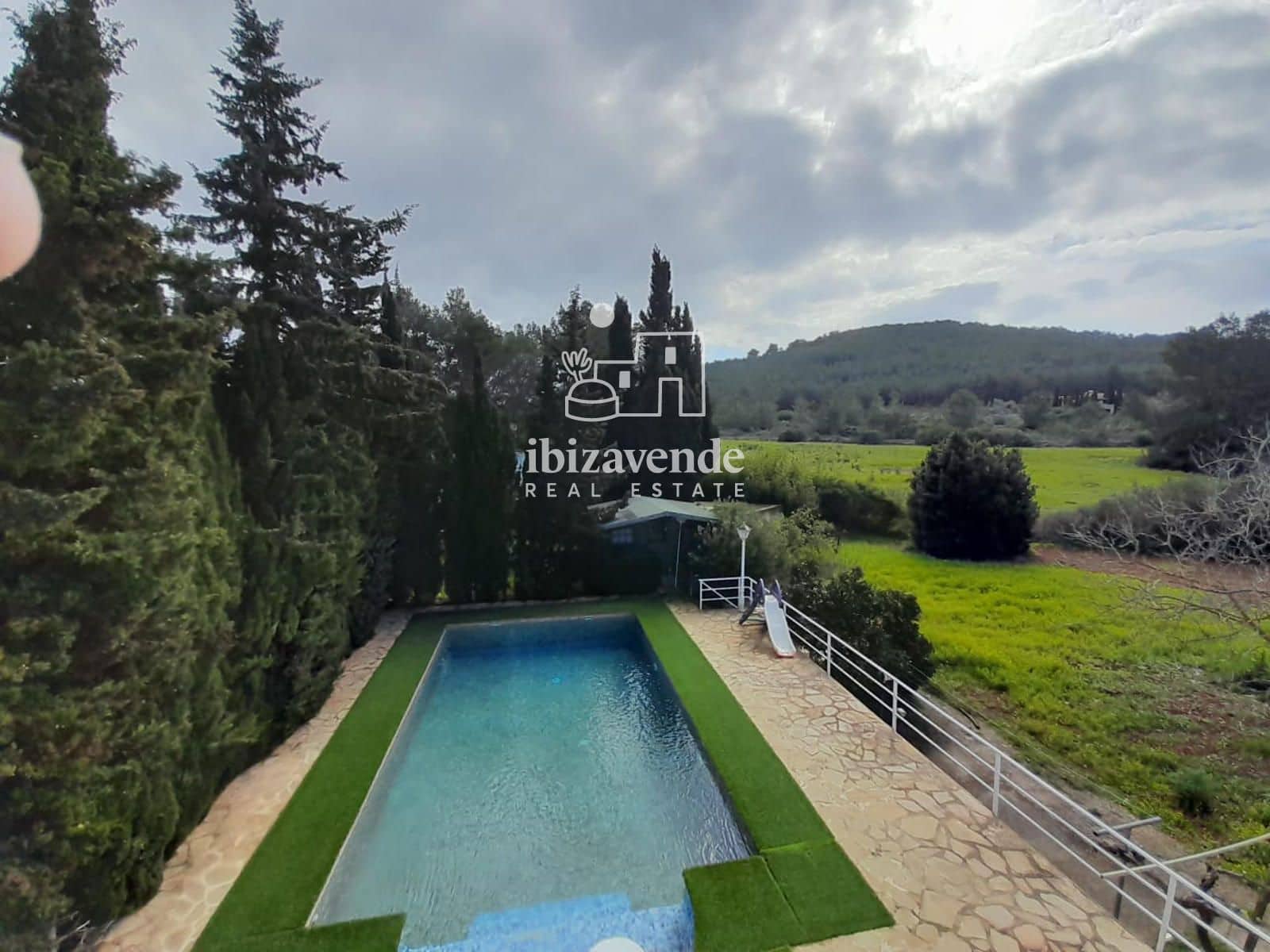 6 bedroom Villa for sale in Santa Eulalia / Santa Eularia with pool garage - € 2,690,000 (Ref: 9511386)