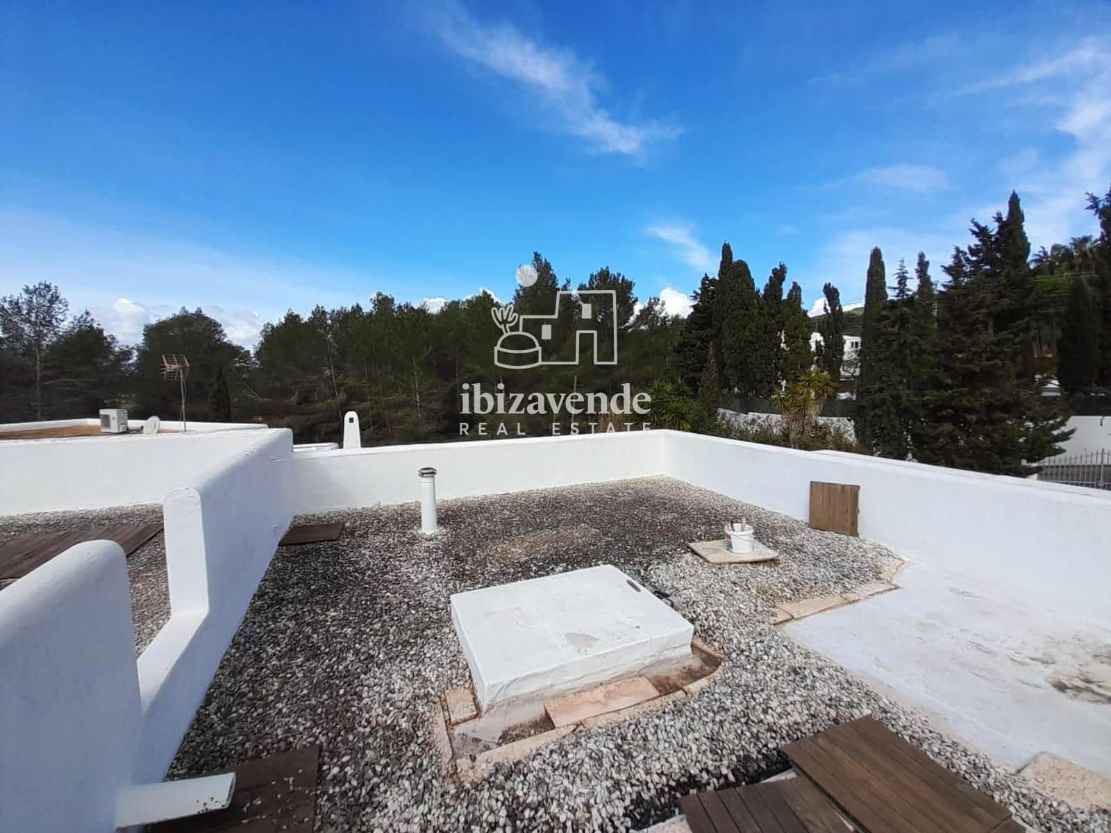 6 bedroom Villa for sale in Santa Eulalia / Santa Eularia with pool garage - € 2,690,000 (Ref: 9511386)