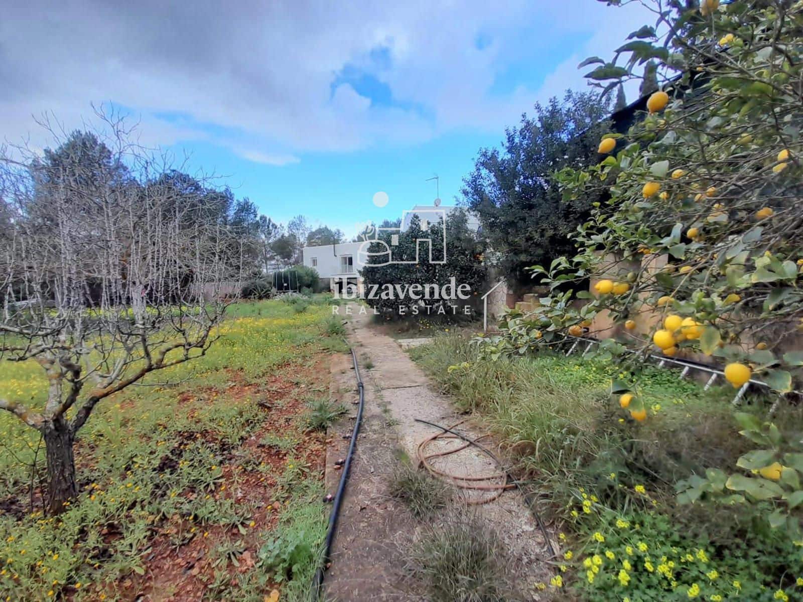 6 bedroom Villa for sale in Santa Eulalia / Santa Eularia with pool garage - € 2,690,000 (Ref: 9511386)