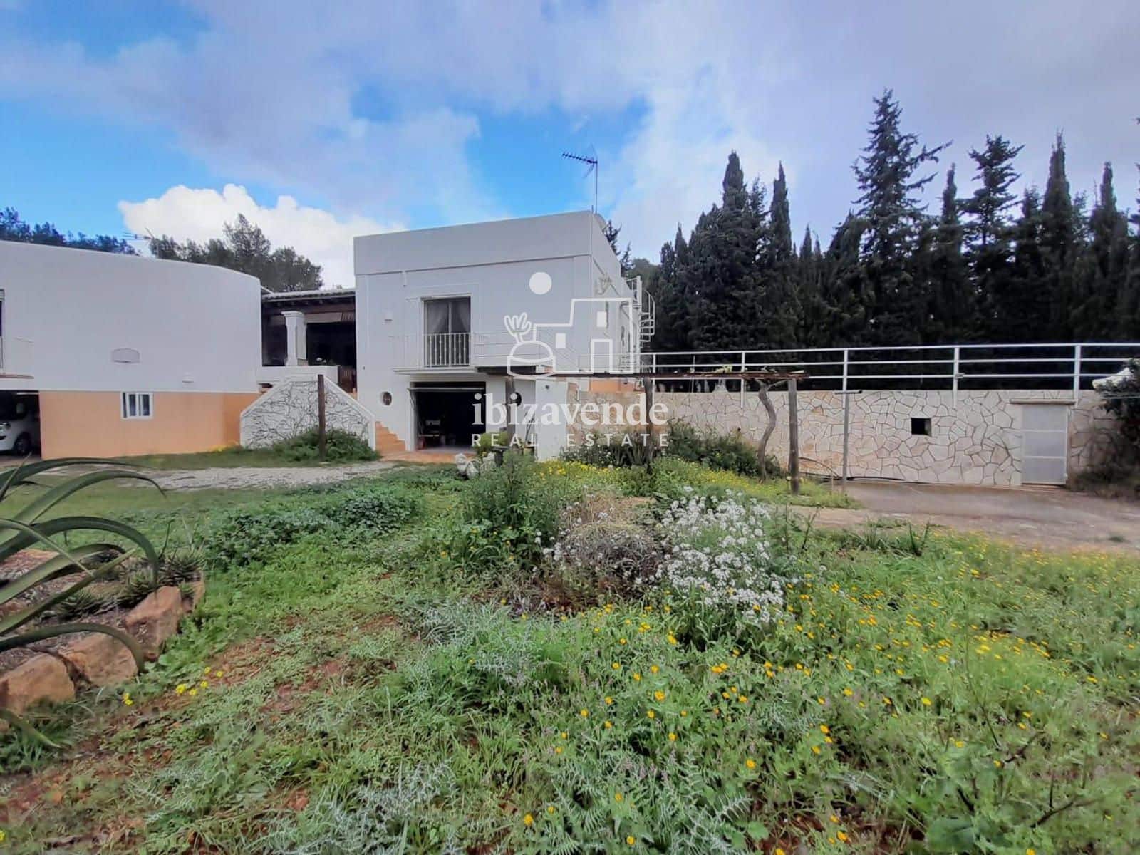 6 bedroom Villa for sale in Santa Eulalia / Santa Eularia with pool garage - € 2,690,000 (Ref: 9511386)