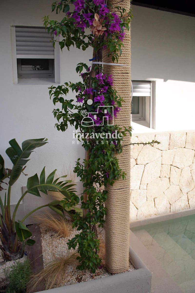 2 soveværelse Penthouse til leje i Cala Gracio med swimmingpool garage - € 1.500 (Ref: 9517866)