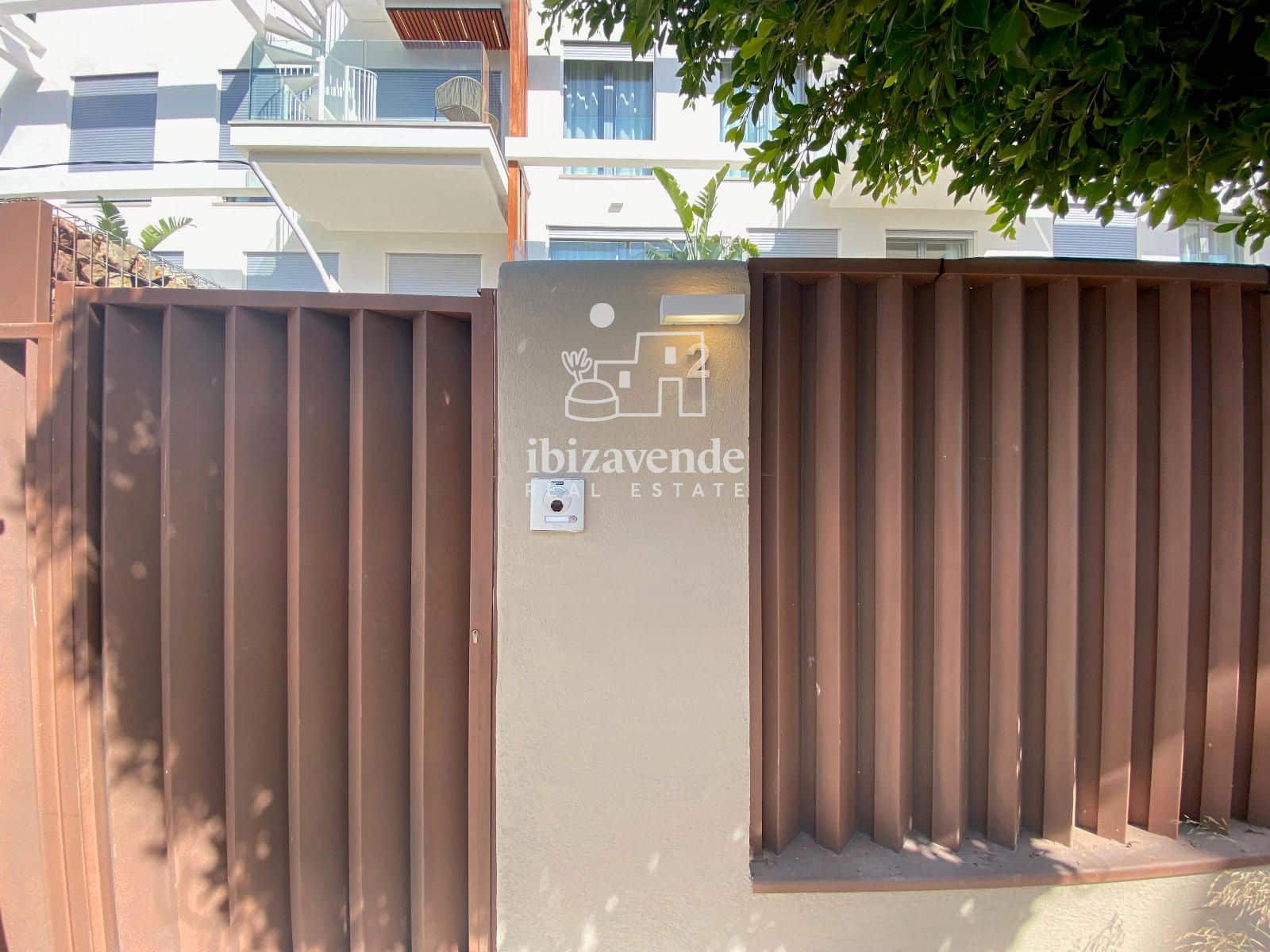 2 soveværelse Penthouse til leje i Cala Gracio med swimmingpool garage - € 1.500 (Ref: 9517866)