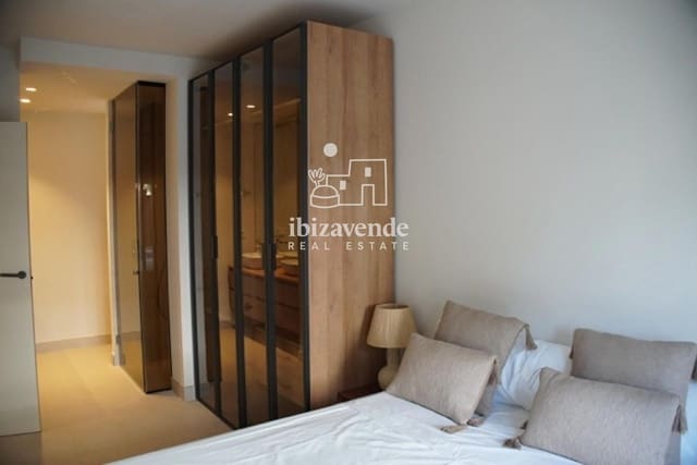 2 soverom Penthouse til leie i Cala Gracio, Sant Antoni de Portmany med svømmebasseng garasje - € 1 500 (Ref: 9519394)