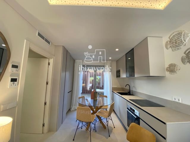 2 soverom Penthouse til leie i Cala Gracio, Sant Antoni de Portmany med svømmebasseng garasje - € 1 500 (Ref: 9519394)