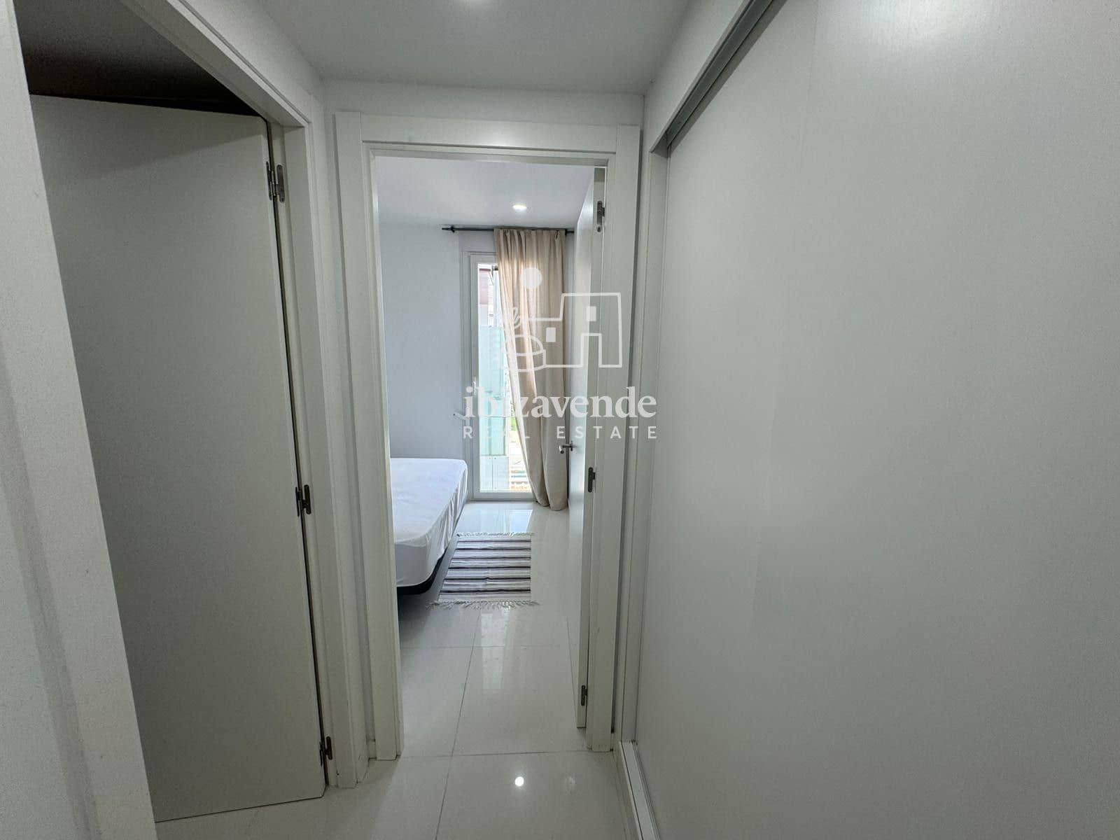 Piso de 2 habitaciones en Ibiza / Eivissa ciudad en alquiler con piscina garaje - 6.000 € (Ref: 9519395)