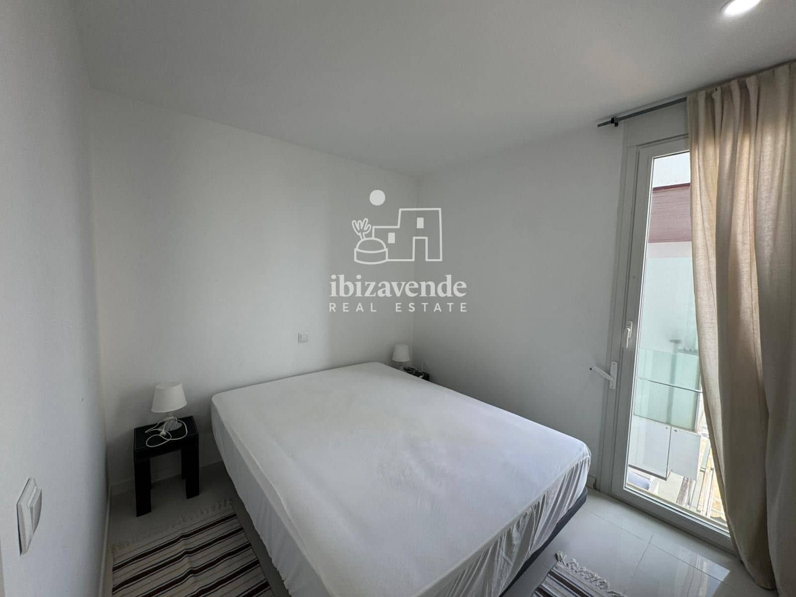 Piso de 2 habitaciones en Ibiza / Eivissa ciudad en alquiler con piscina garaje - 6.000 € (Ref: 9519395)