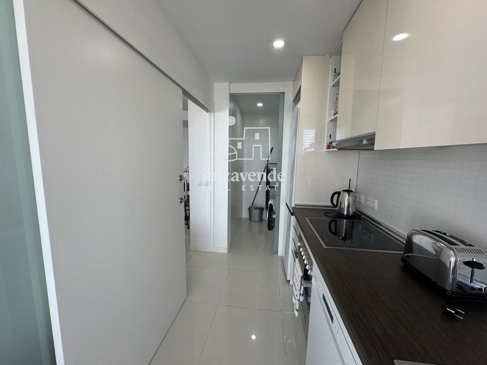 Piso de 2 habitaciones en Ibiza / Eivissa ciudad en alquiler con piscina garaje - 6.000 € (Ref: 9519395)