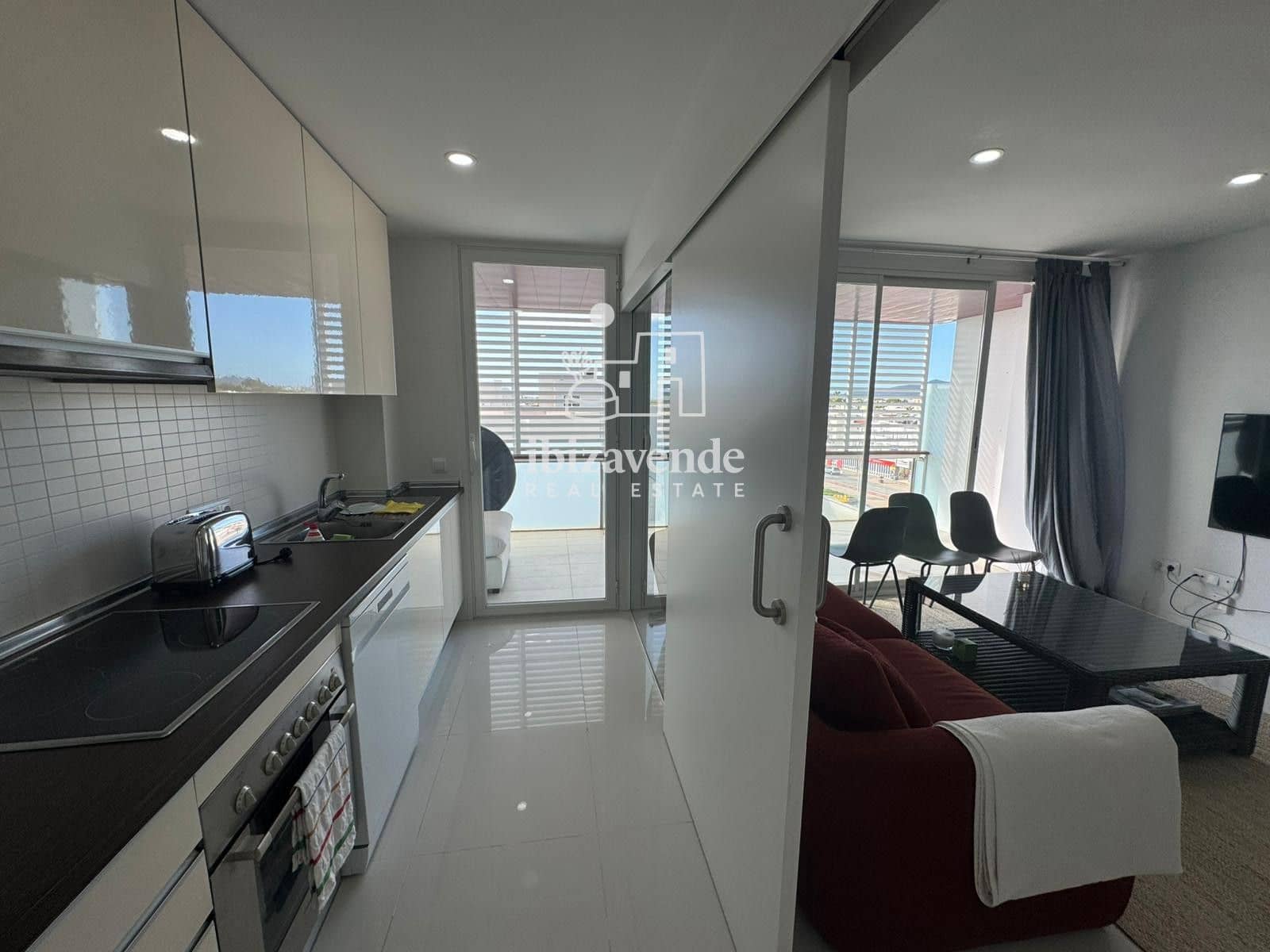 Piso de 2 habitaciones en Ibiza / Eivissa ciudad en alquiler con piscina garaje - 6.000 € (Ref: 9519395)