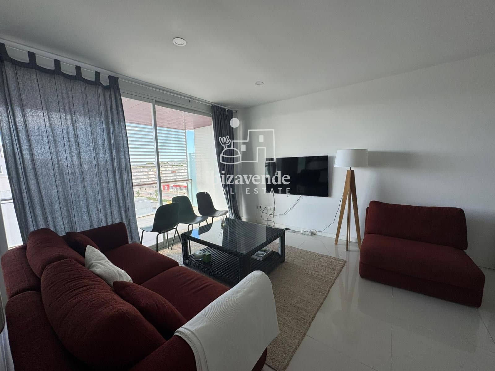 Piso de 2 habitaciones en Ibiza / Eivissa ciudad en alquiler con piscina garaje - 6.000 € (Ref: 9519395)