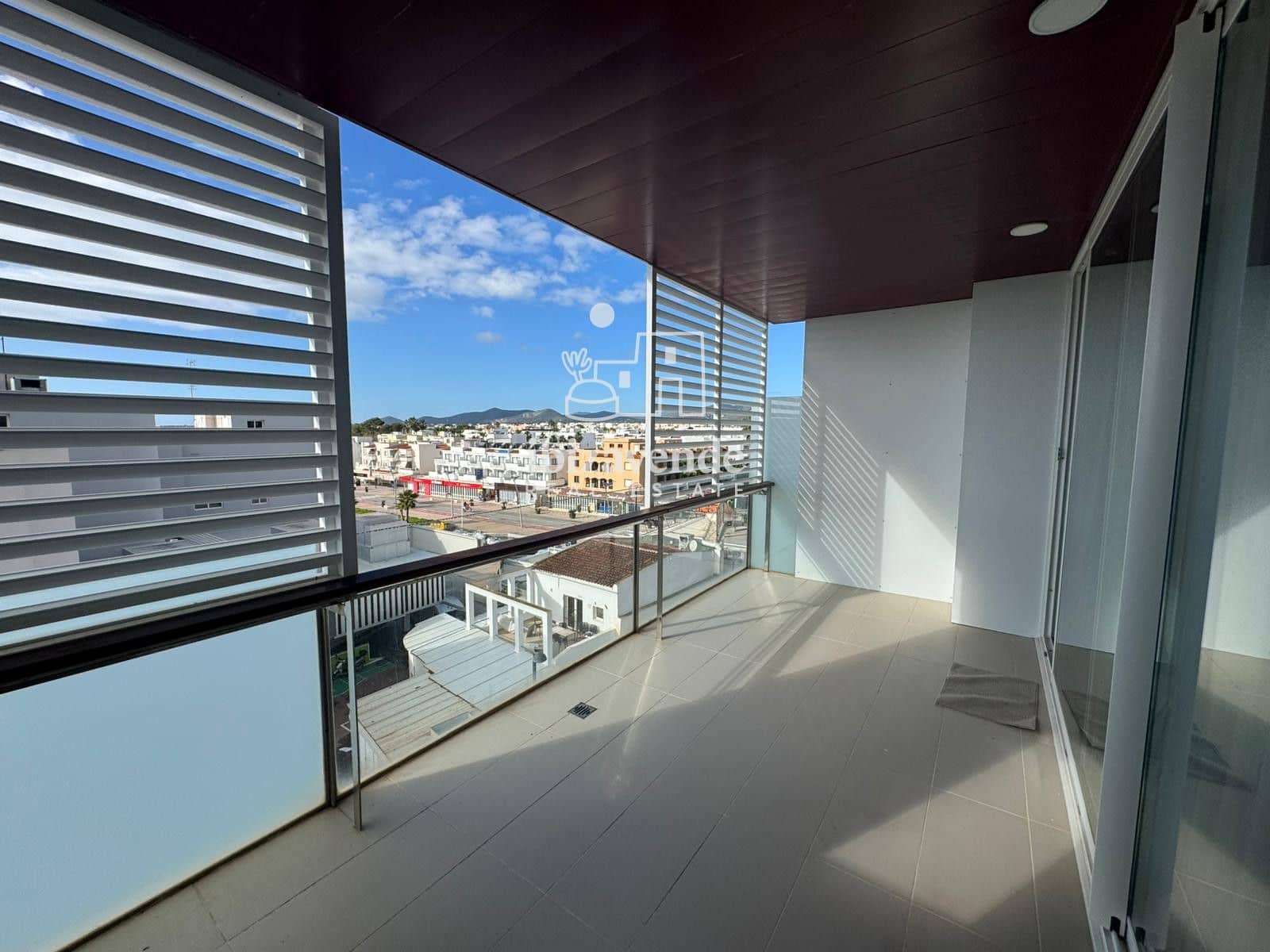 Piso de 2 habitaciones en Ibiza / Eivissa ciudad en alquiler con piscina garaje - 6.000 € (Ref: 9519395)