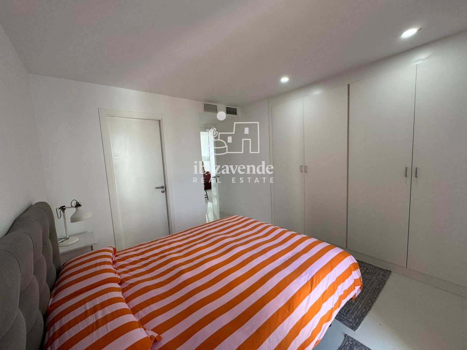 Piso de 2 habitaciones en Ibiza / Eivissa ciudad en alquiler con piscina garaje - 6.000 € (Ref: 9519395)