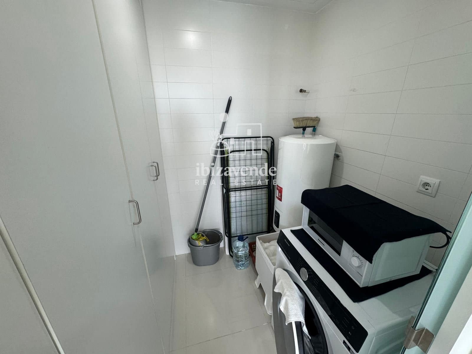 Piso de 2 habitaciones en Ibiza / Eivissa ciudad en alquiler con piscina garaje - 6.000 € (Ref: 9519395)