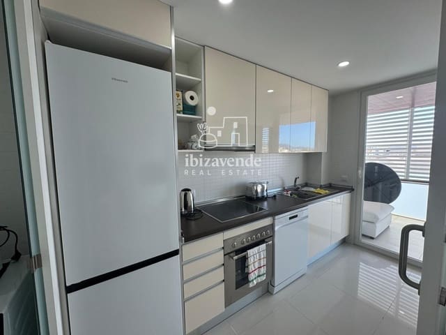 2 bedroom Flat for rent in Ibiza / Eivissa town with pool - € 6,000 (Ref: 9519395)