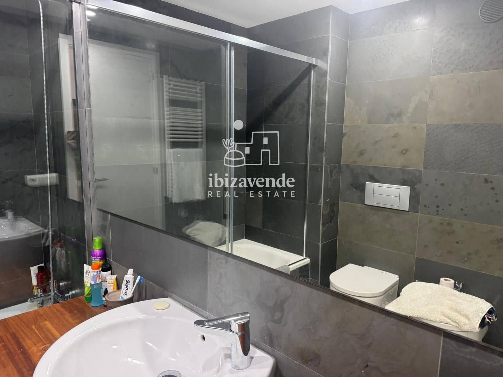 Piso de 2 habitaciones en Ibiza / Eivissa ciudad en alquiler con piscina garaje - 6.000 € (Ref: 9519395)