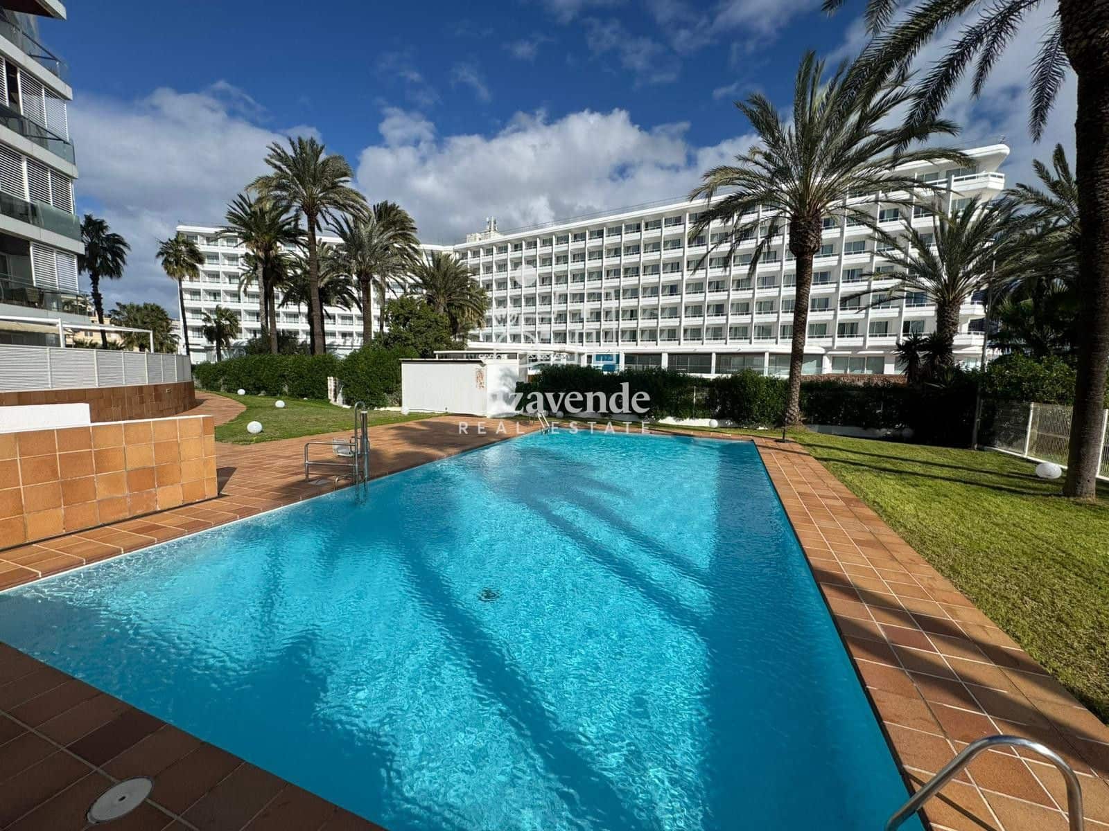 Piso de 2 habitaciones en Ibiza / Eivissa ciudad en alquiler con piscina garaje - 6.000 € (Ref: 9519395)