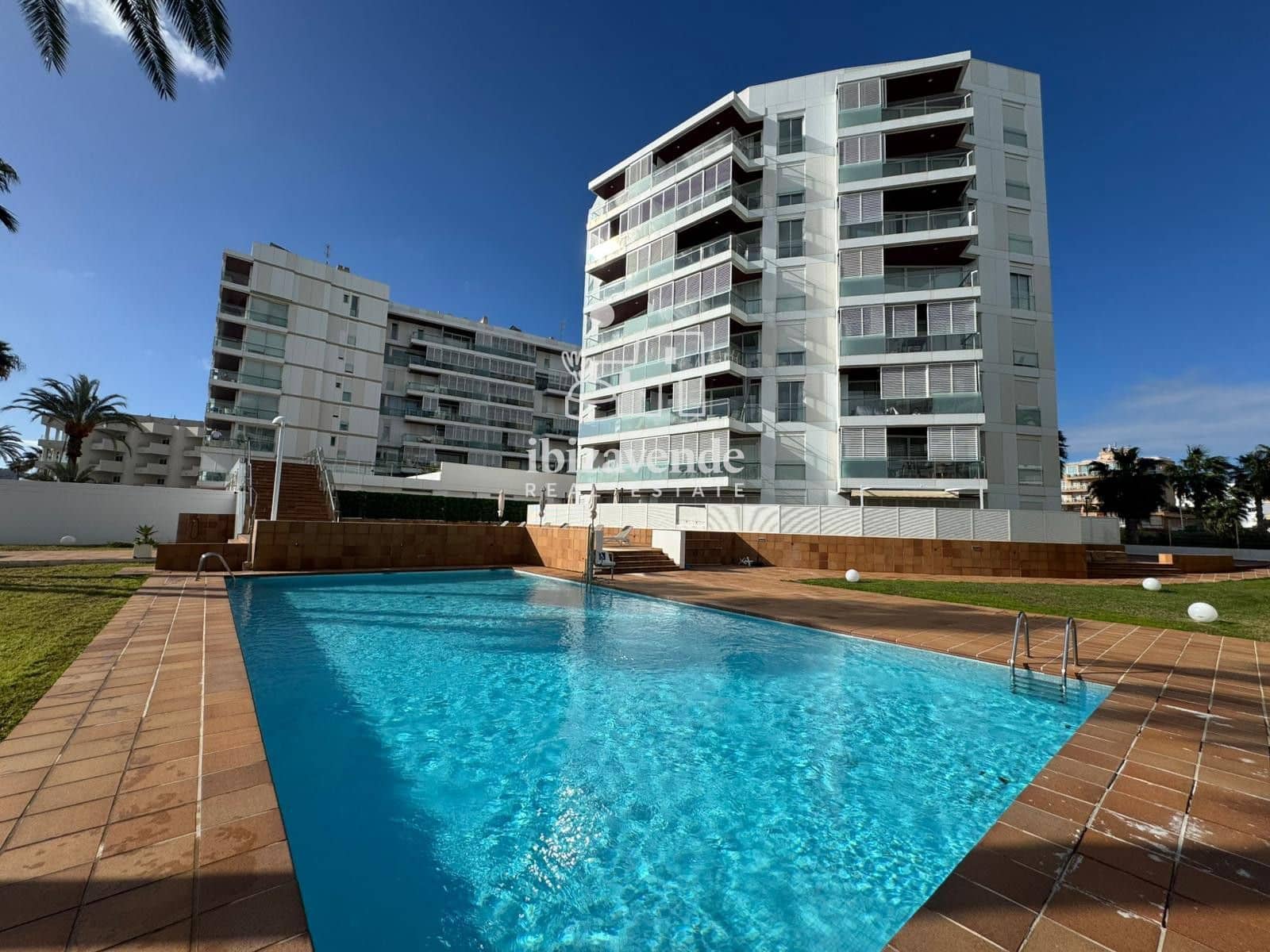 Piso de 2 habitaciones en Ibiza / Eivissa ciudad en alquiler con piscina garaje - 6.000 € (Ref: 9519395)