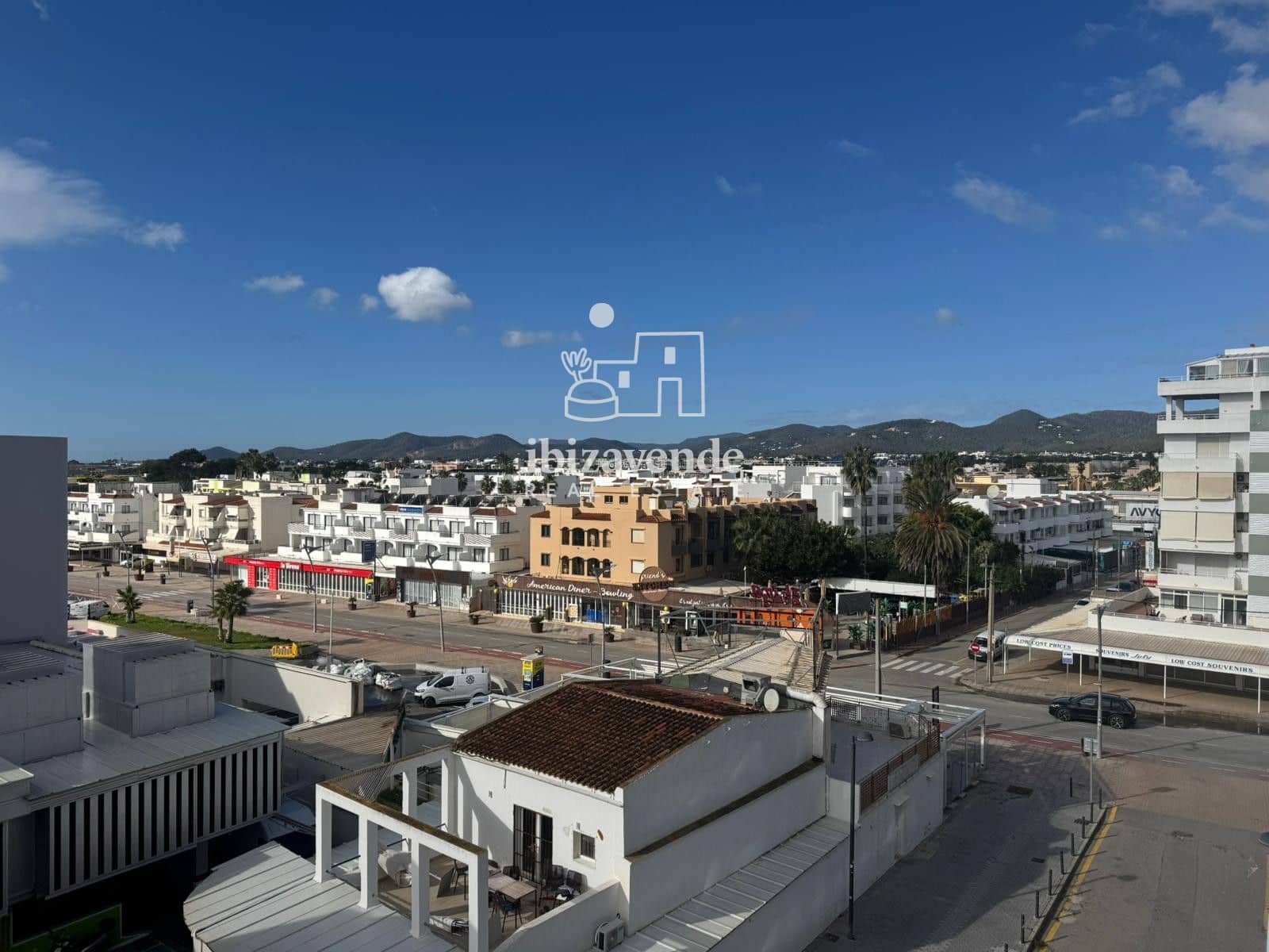 Piso de 2 habitaciones en Ibiza / Eivissa ciudad en alquiler con piscina garaje - 6.000 € (Ref: 9519395)