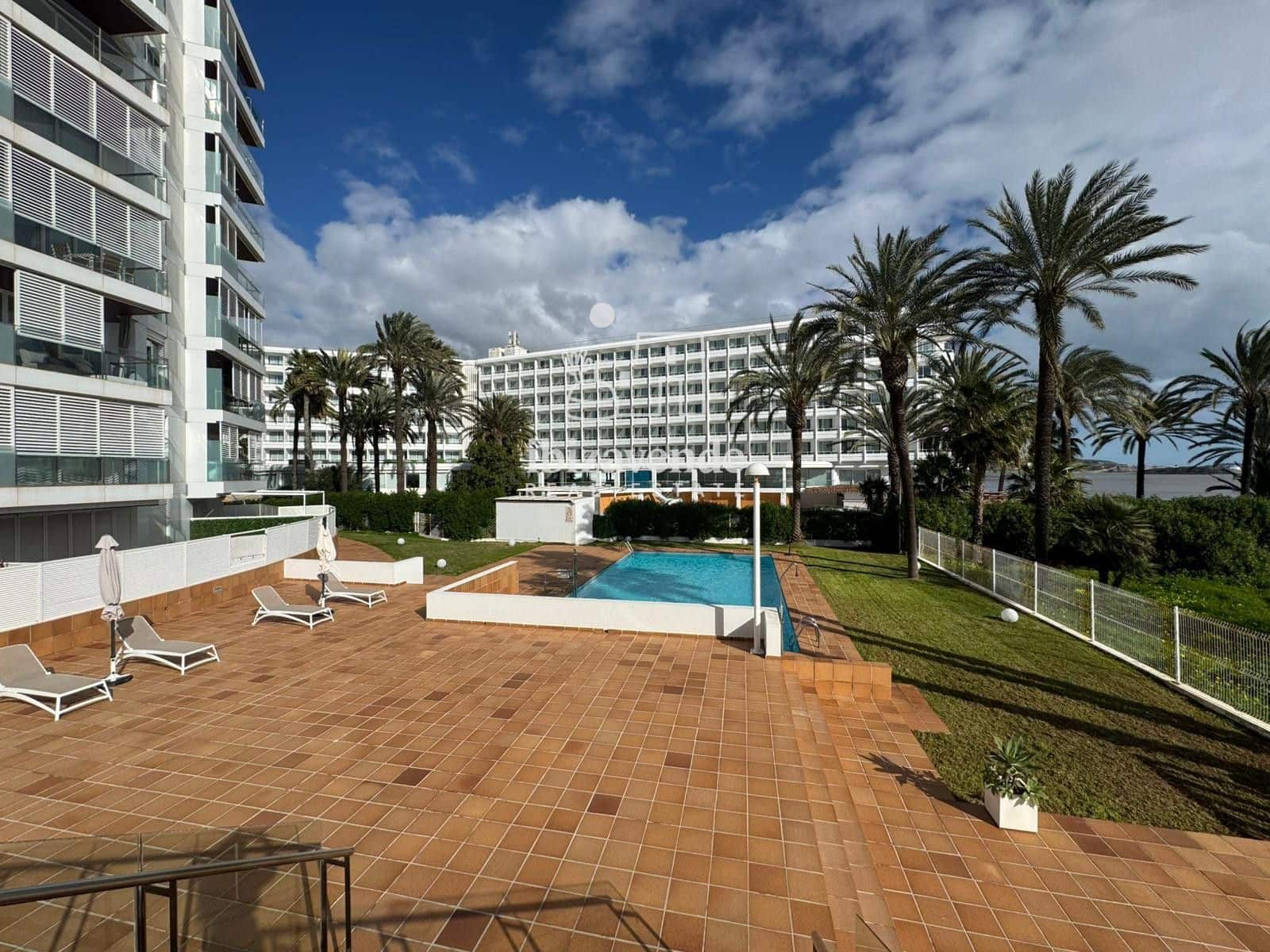 Piso de 2 habitaciones en Ibiza / Eivissa ciudad en alquiler con piscina garaje - 6.000 € (Ref: 9519395)