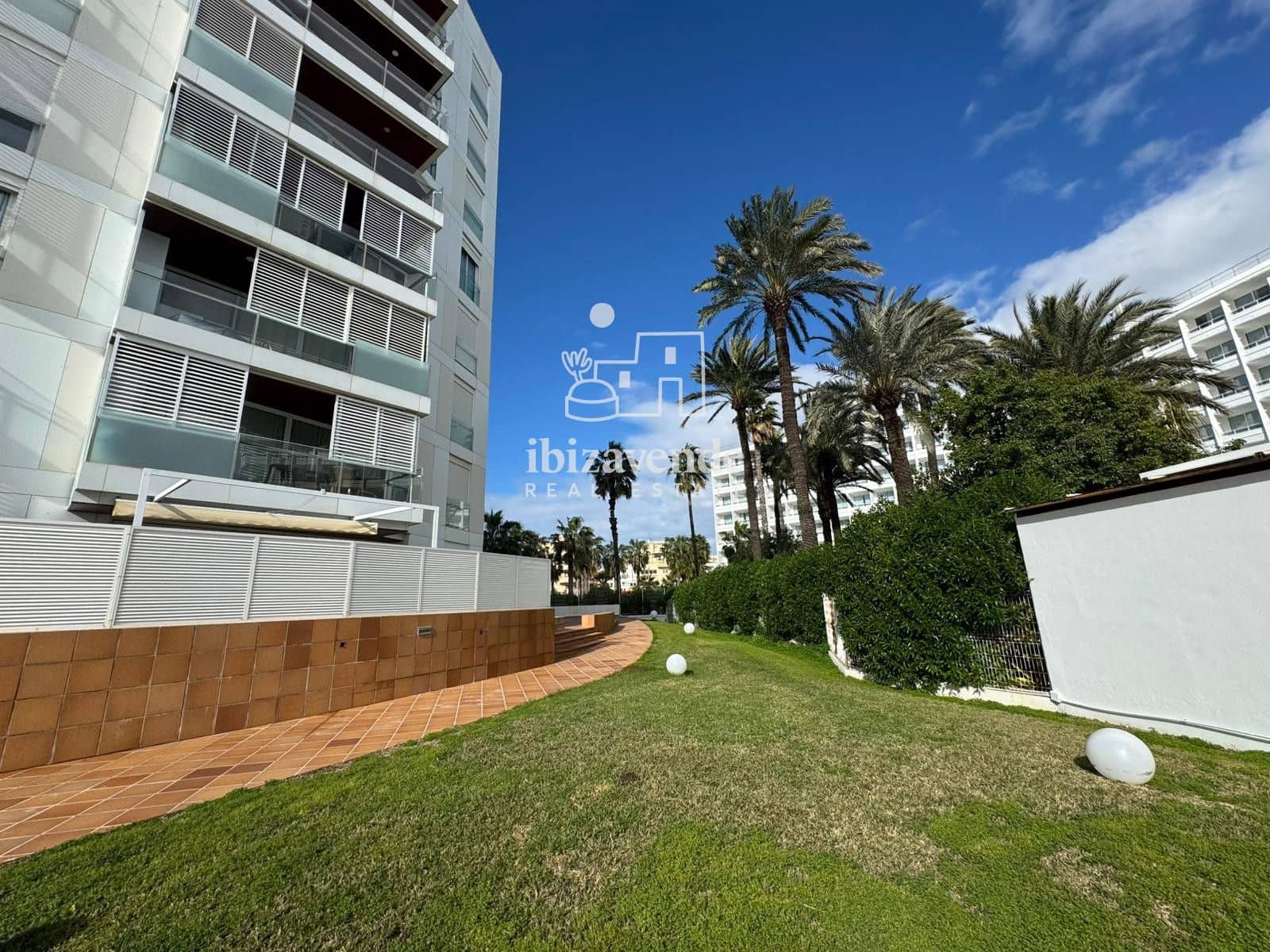 Piso de 2 habitaciones en Ibiza / Eivissa ciudad en alquiler con piscina garaje - 6.000 € (Ref: 9519395)