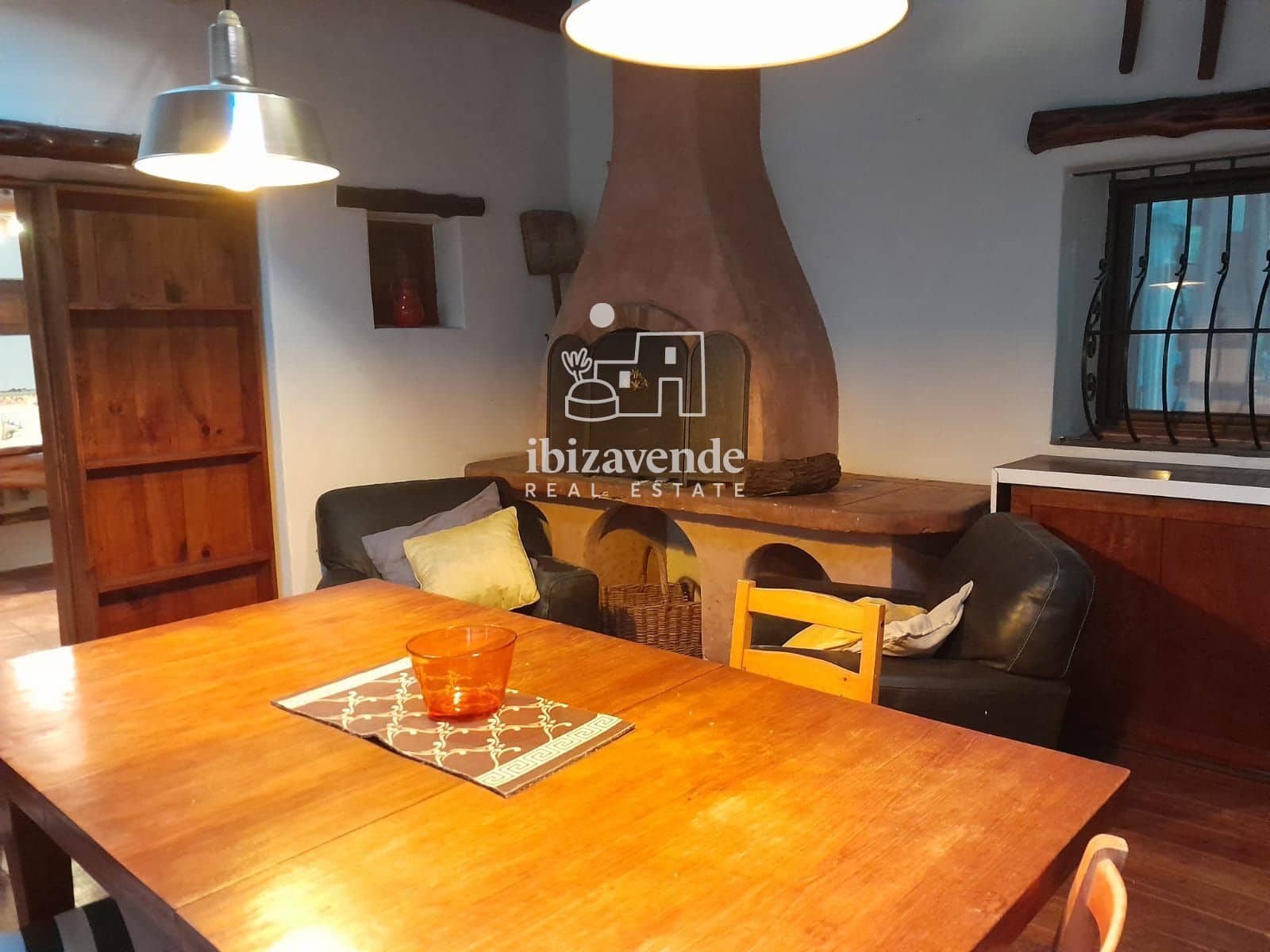 7 quarto Moradia para arrendar em Santa Eulalia / Santa Eularia com piscina garagem - 7 500 € (Ref: 9523588)