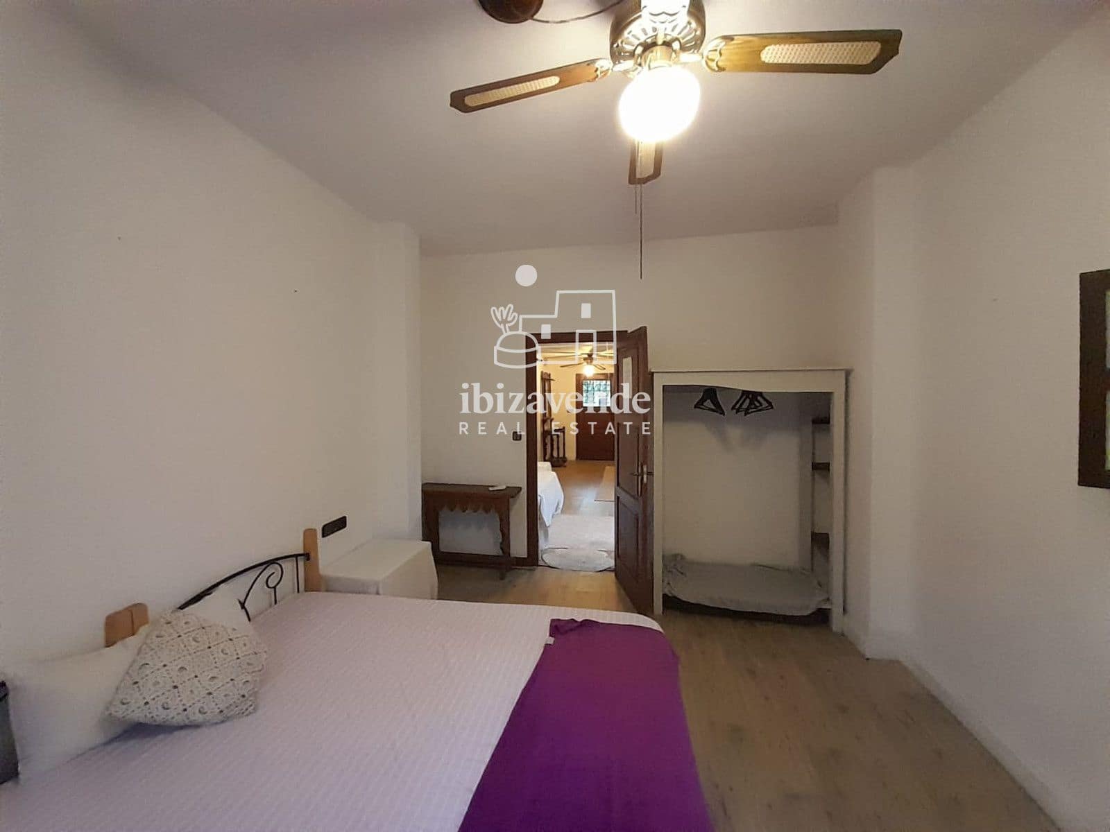 7 quarto Moradia para arrendar em Santa Eulalia / Santa Eularia com piscina garagem - 7 500 € (Ref: 9523588)