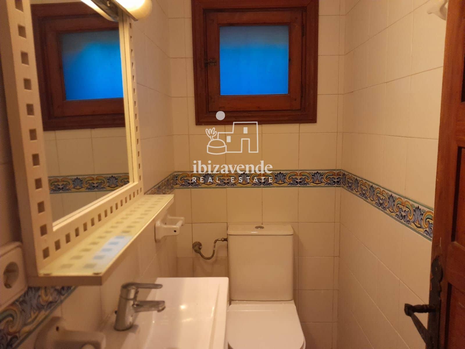 7 quarto Moradia para arrendar em Santa Eulalia / Santa Eularia com piscina garagem - 7 500 € (Ref: 9523588)