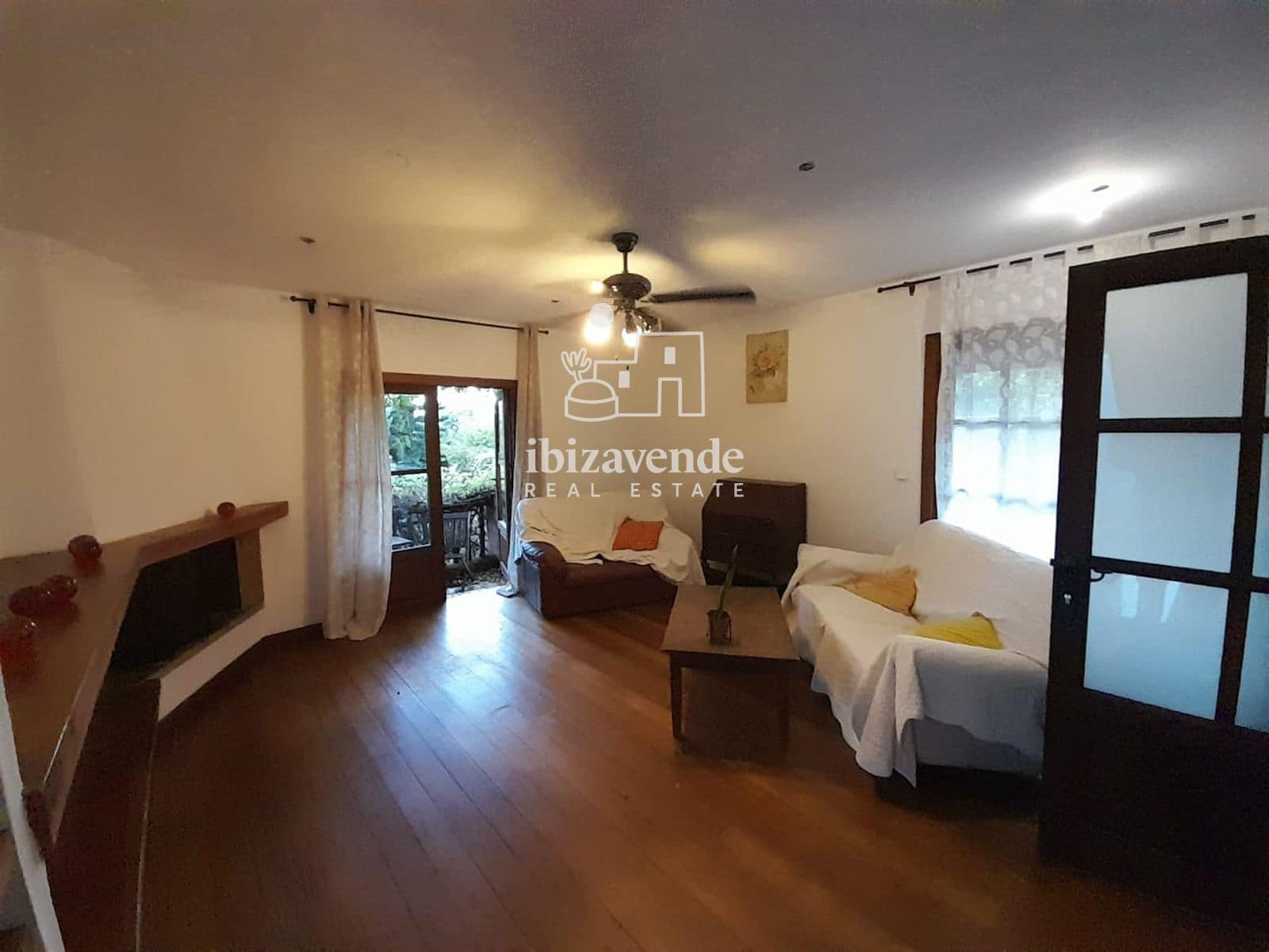 7 quarto Moradia para arrendar em Santa Eulalia / Santa Eularia com piscina garagem - 7 500 € (Ref: 9523588)