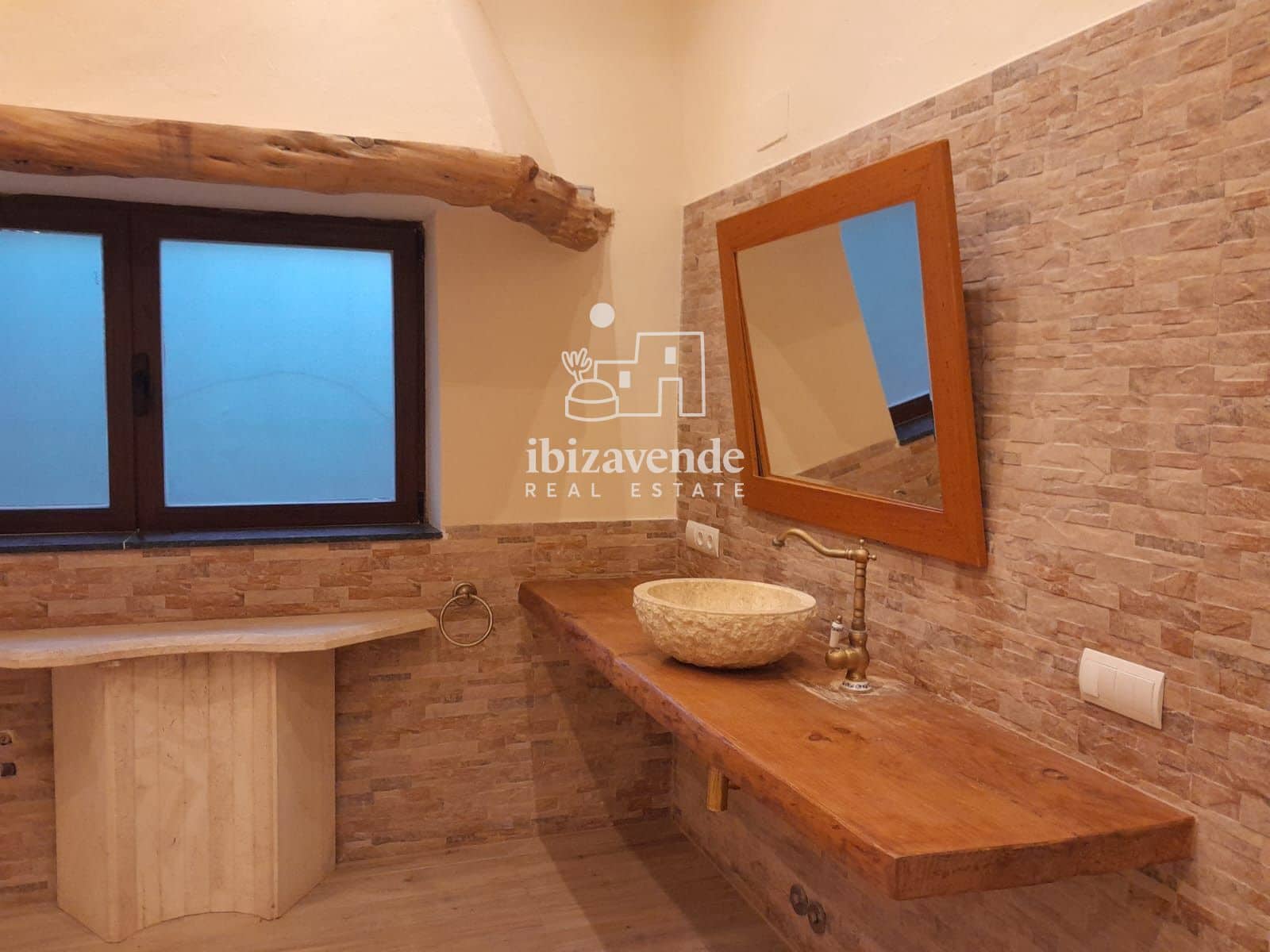 7 quarto Moradia para arrendar em Santa Eulalia / Santa Eularia com piscina garagem - 7 500 € (Ref: 9523588)