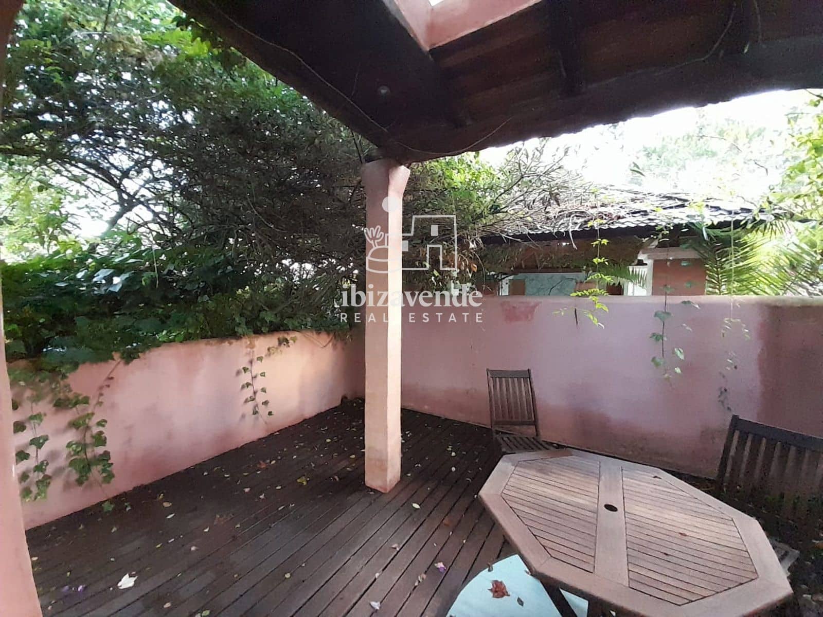 7 quarto Moradia para arrendar em Santa Eulalia / Santa Eularia com piscina garagem - 7 500 € (Ref: 9523588)