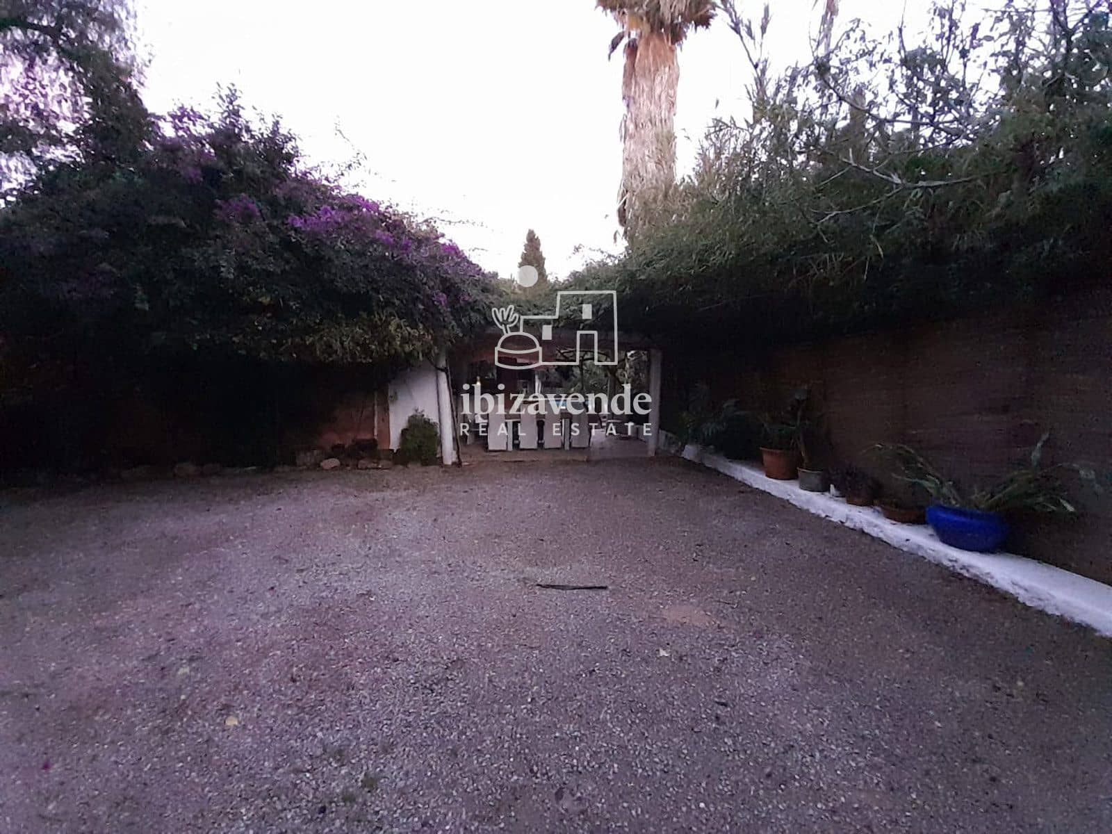 7 quarto Moradia para arrendar em Santa Eulalia / Santa Eularia com piscina garagem - 7 500 € (Ref: 9523588)