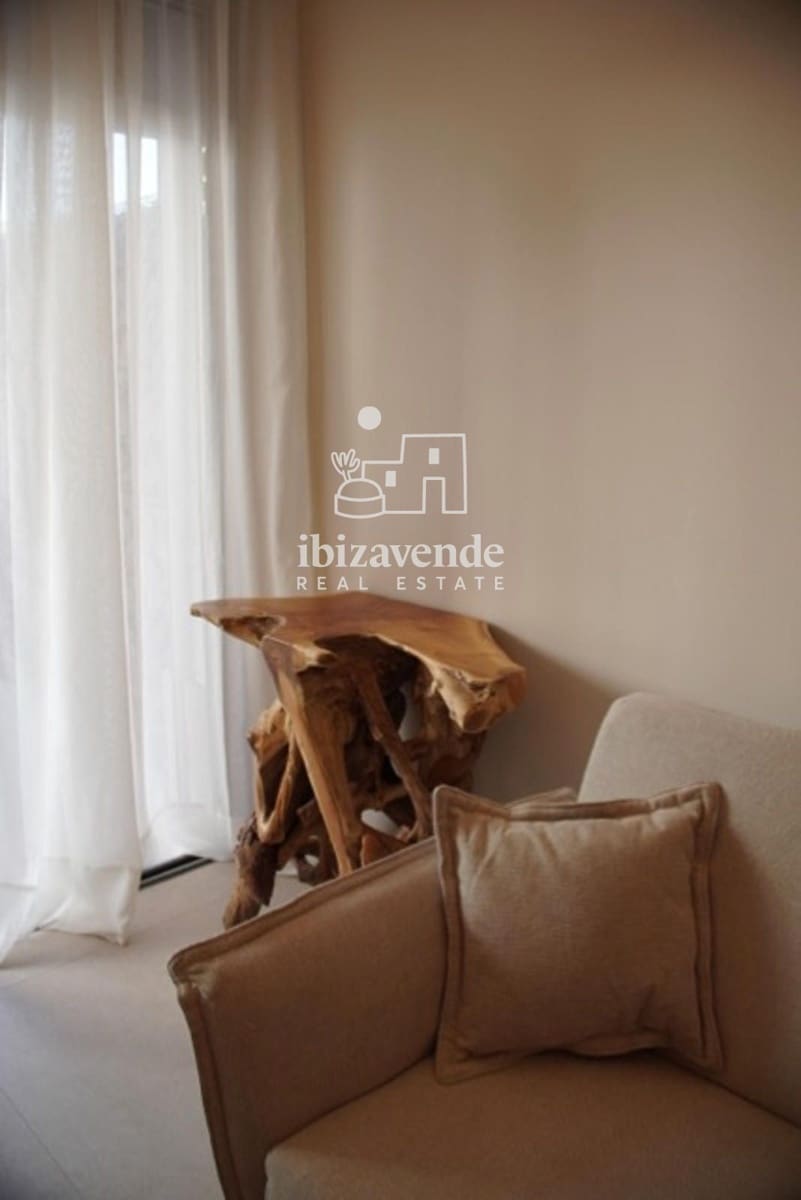 2 quarto Apartamento para arrendar em Cala Gracio com piscina garagem - 2 500 € (Ref: 9528047)