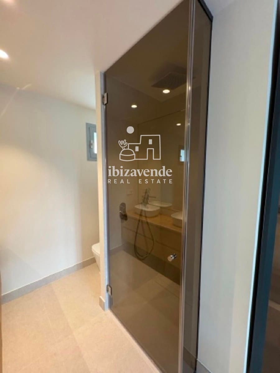 2 quarto Apartamento para arrendar em Cala Gracio com piscina garagem - 2 500 € (Ref: 9528047)