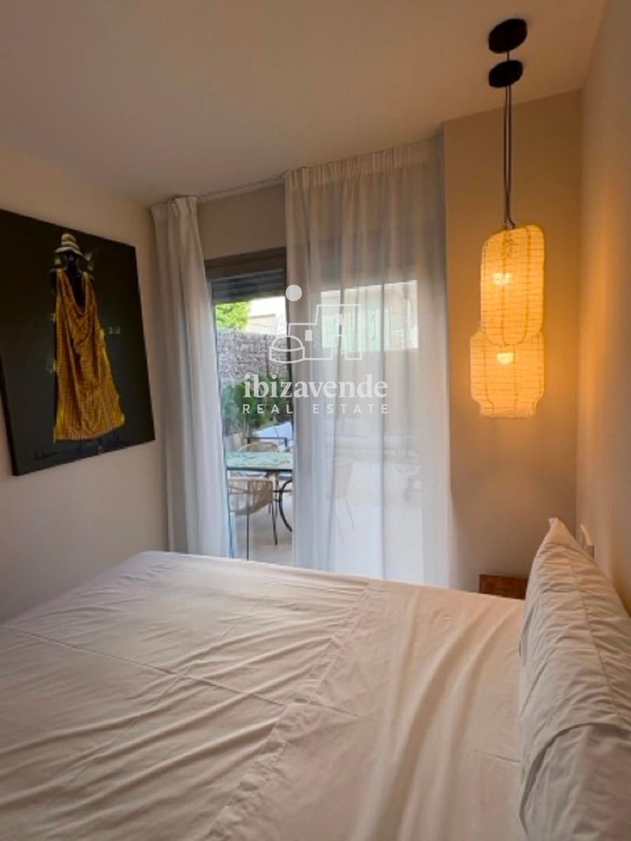 2 quarto Apartamento para arrendar em Cala Gracio com piscina garagem - 2 500 € (Ref: 9528047)