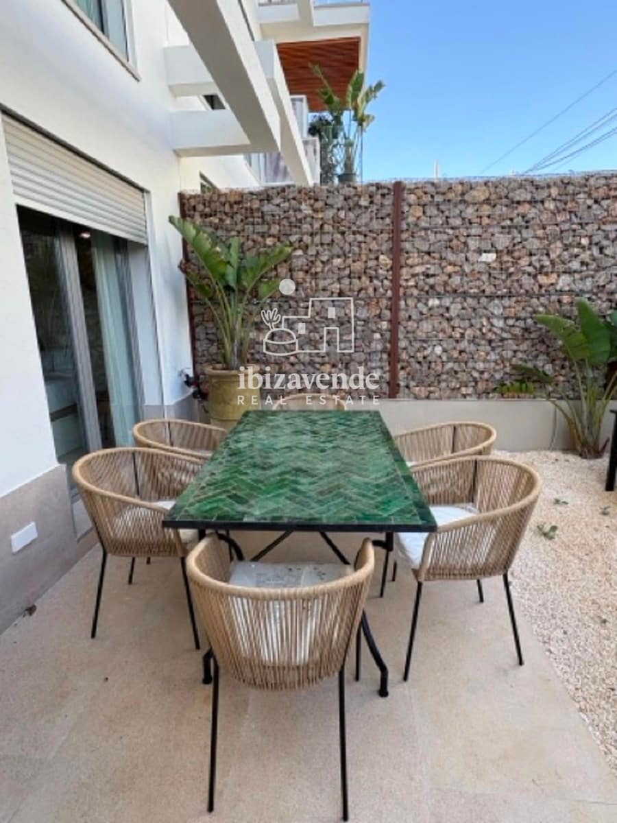 2 quarto Apartamento para arrendar em Cala Gracio com piscina garagem - 2 500 € (Ref: 9528047)