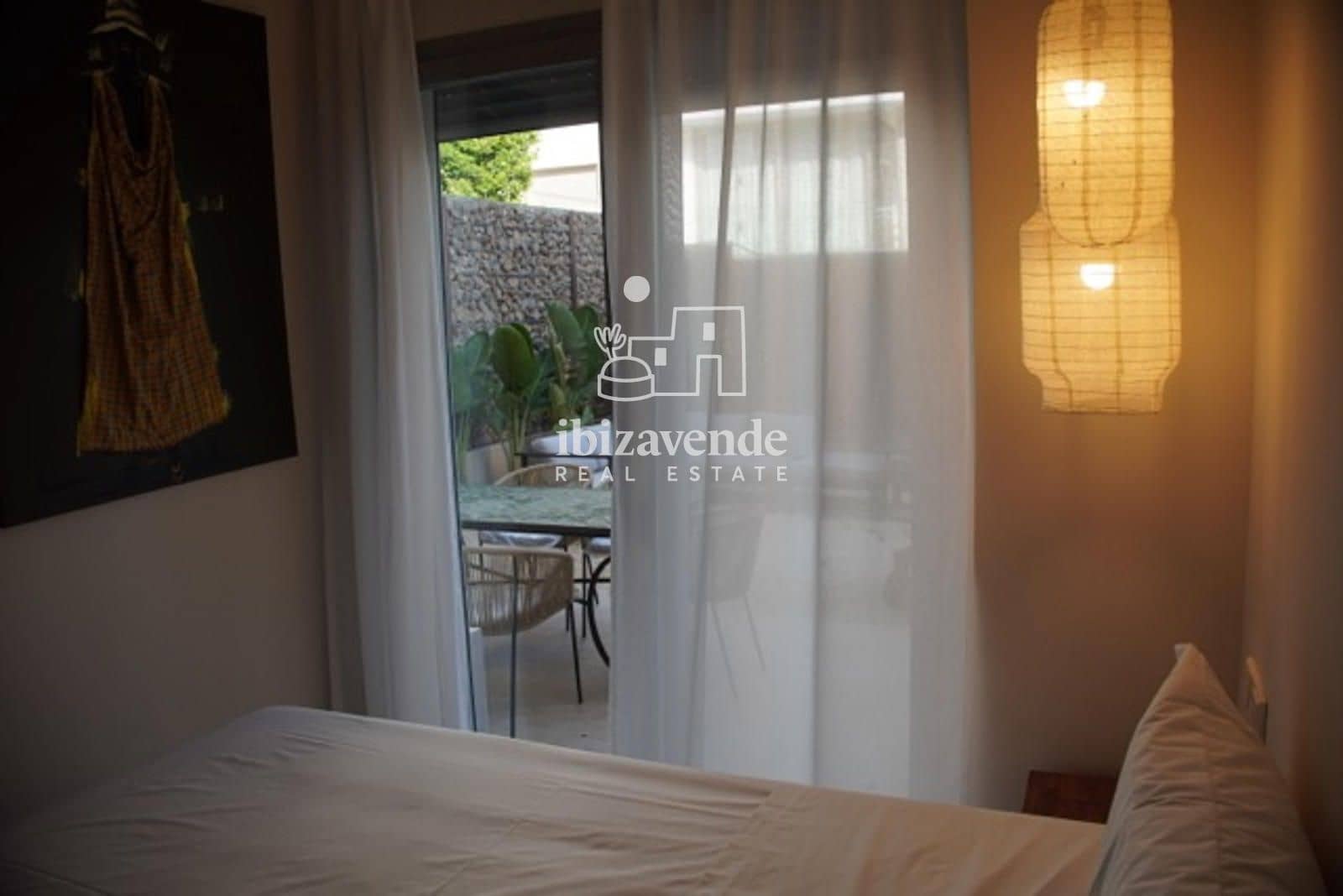 2 quarto Apartamento para arrendar em Cala Gracio com piscina garagem - 2 500 € (Ref: 9528047)