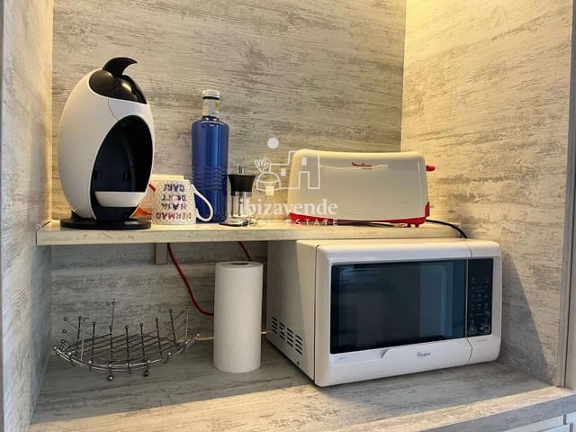 Ático de 2 habitaciones en Ibiza / Eivissa ciudad en alquiler con garaje - 1.300 € (Ref: 9532820)