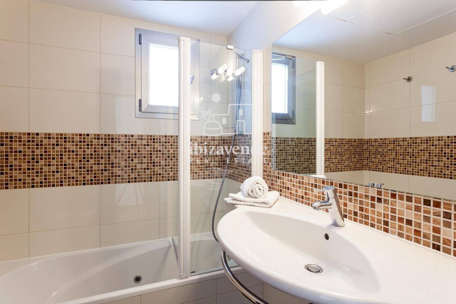 2 sypialnia Mieszkanie do wynajęcia w Cala Gracio z garażem - 3 000 € (Ref: 9534363)