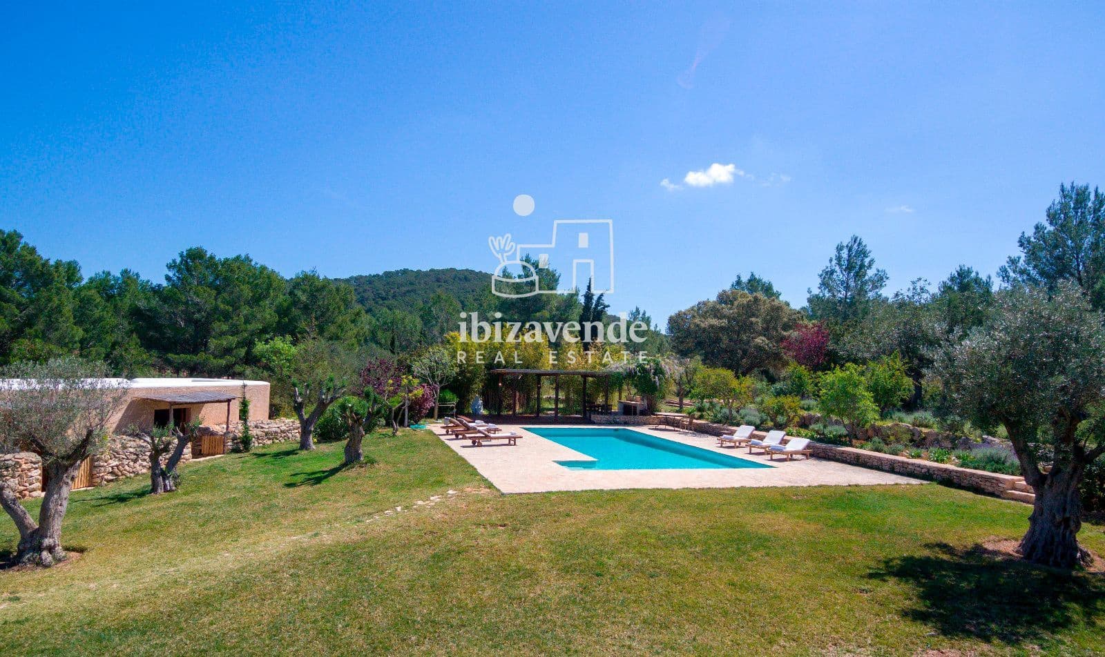 6 bedroom Villa for sale in Ibiza / Eivissa town with pool garage - € 9,500,000 (Ref: 9539738)