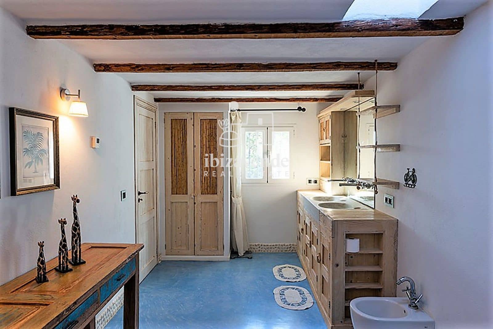 6 bedroom Villa for rent in Sant Jordi de Ses Salines with pool garage - € 10,000 (Ref: 9559811)