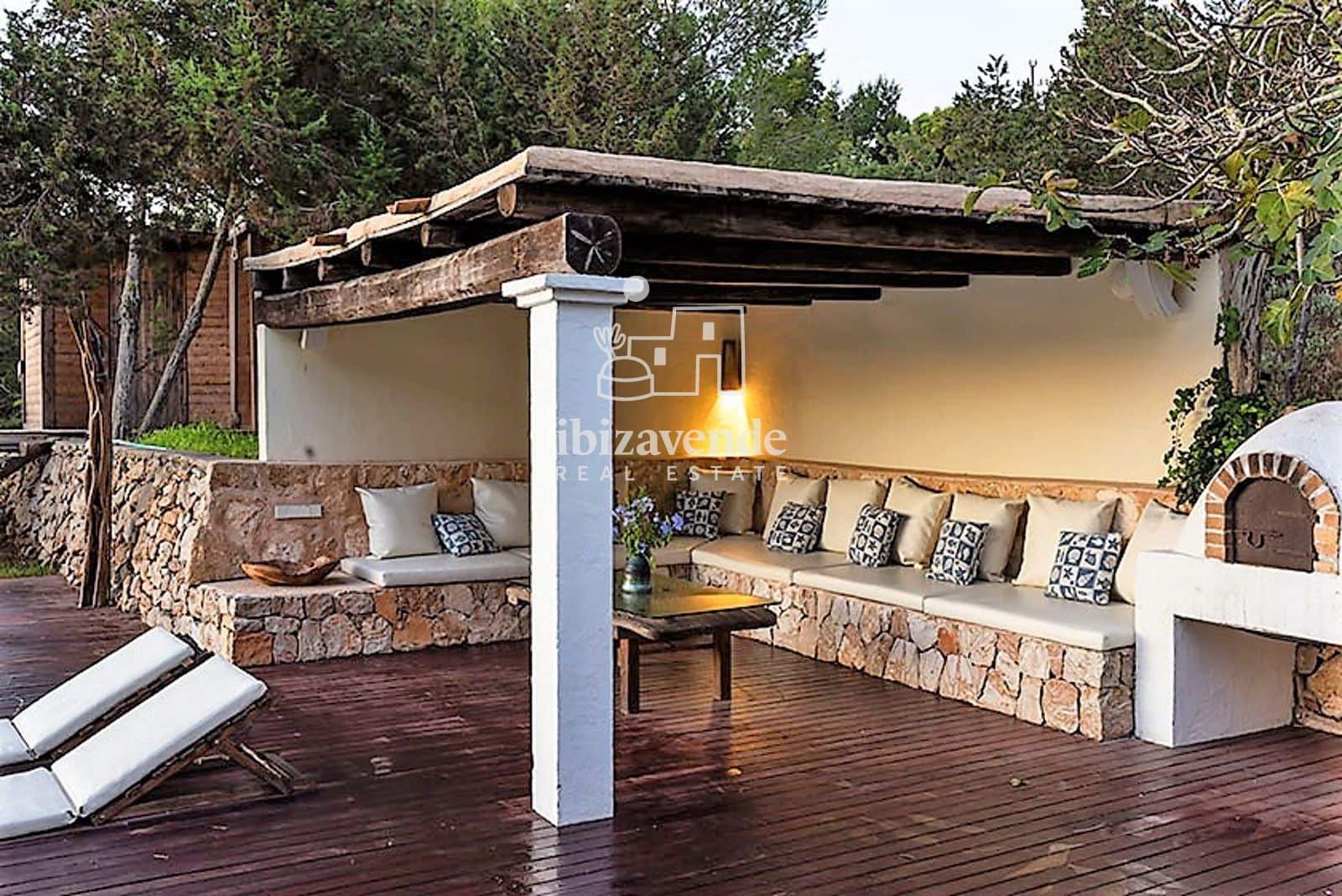 6 bedroom Villa for rent in Sant Jordi de Ses Salines with pool garage - € 10,000 (Ref: 9559811)